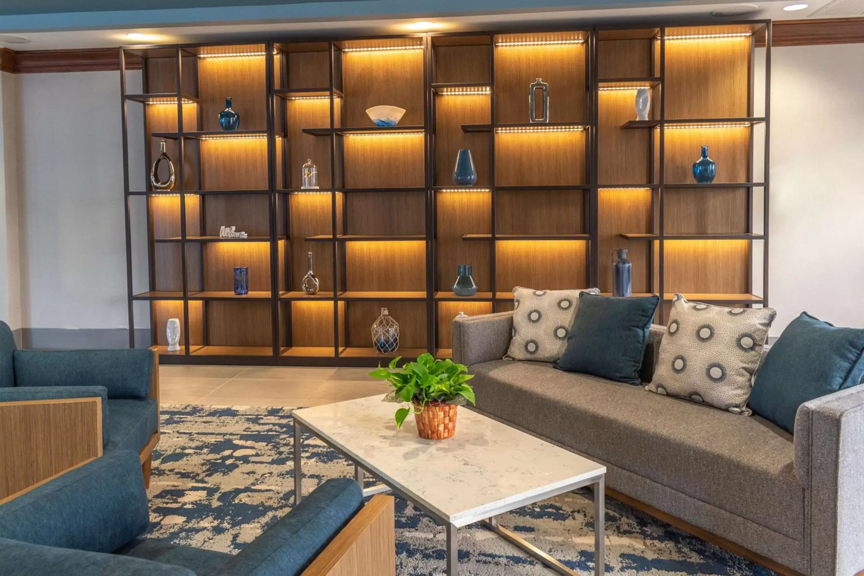 Lobby or reception in DoubleTree by Hilton New Bern - Riverfront Lobby or reception in DoubleTree by Hilton New Bern - Riverfront