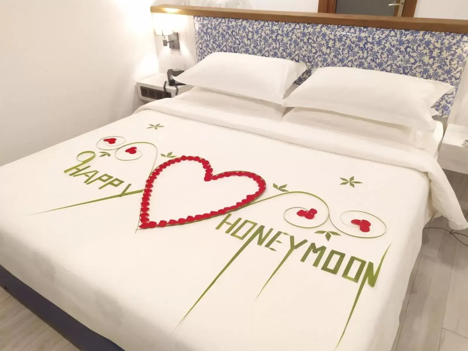 Bed in Kaani Palm Beach Bed in Kaani Palm Beach