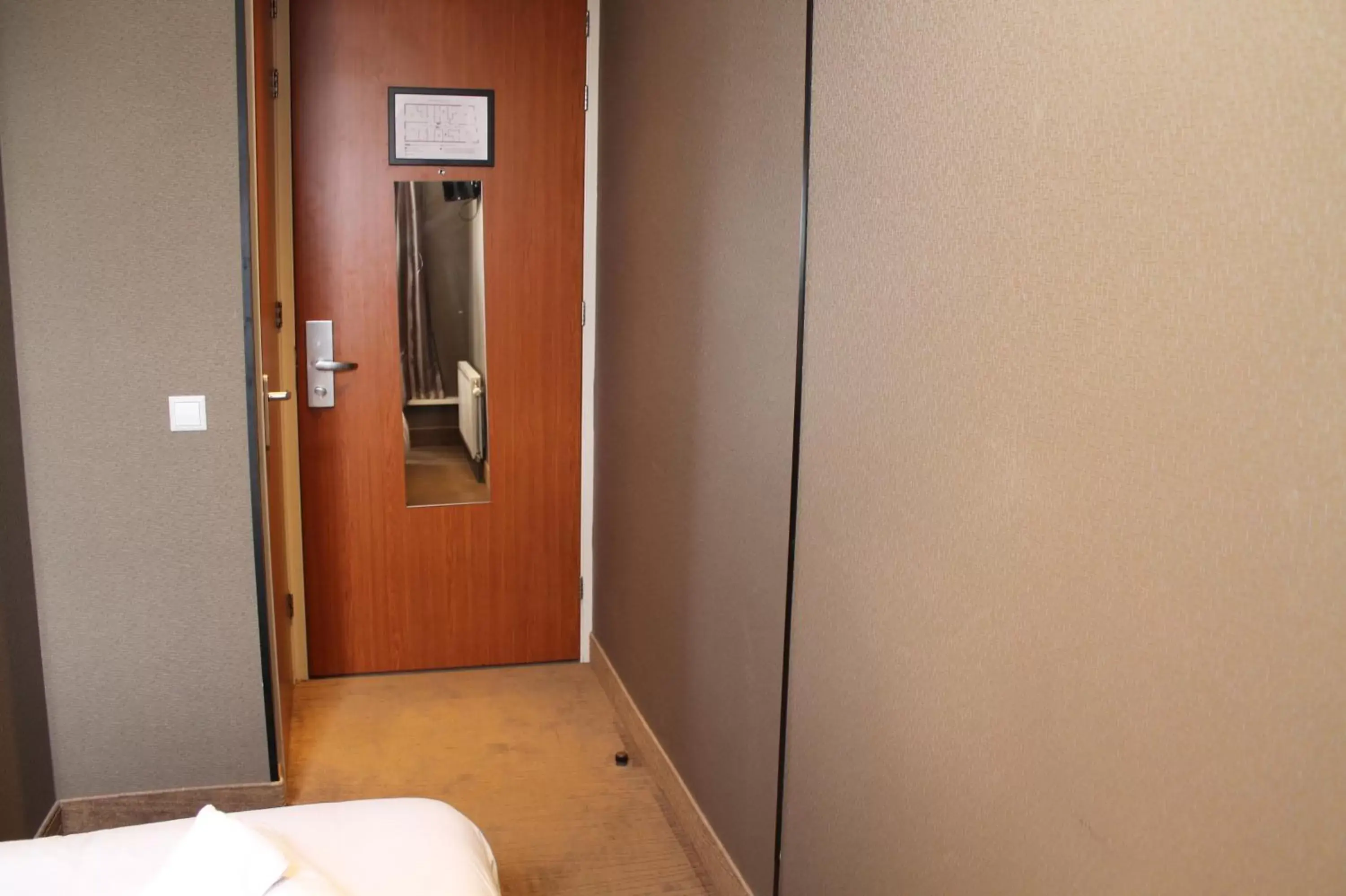Photo of the whole room, Bathroom in Blossoms City Hotel