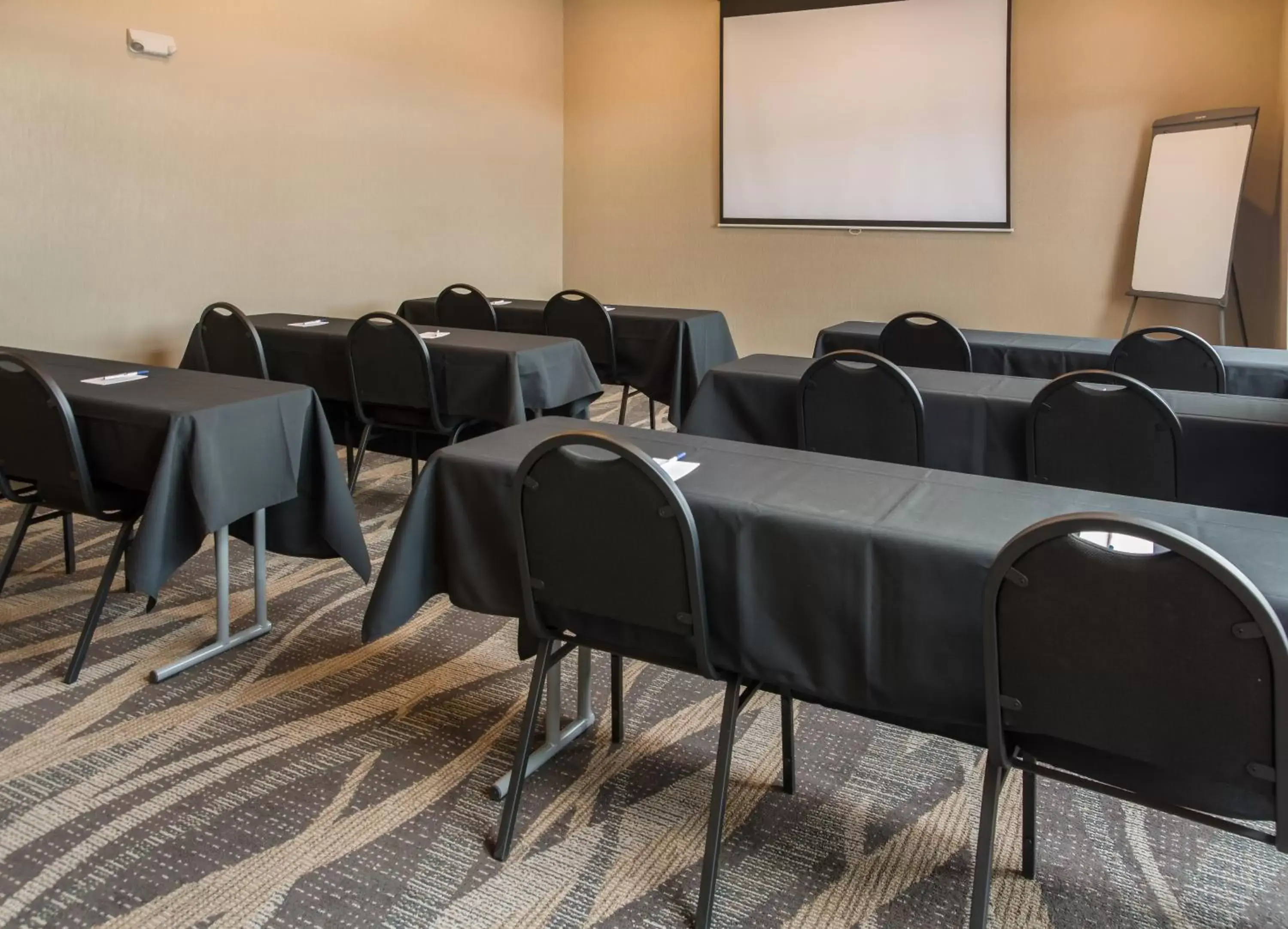 Meeting/conference room in Cobblestone Inn and Suites - Ashland