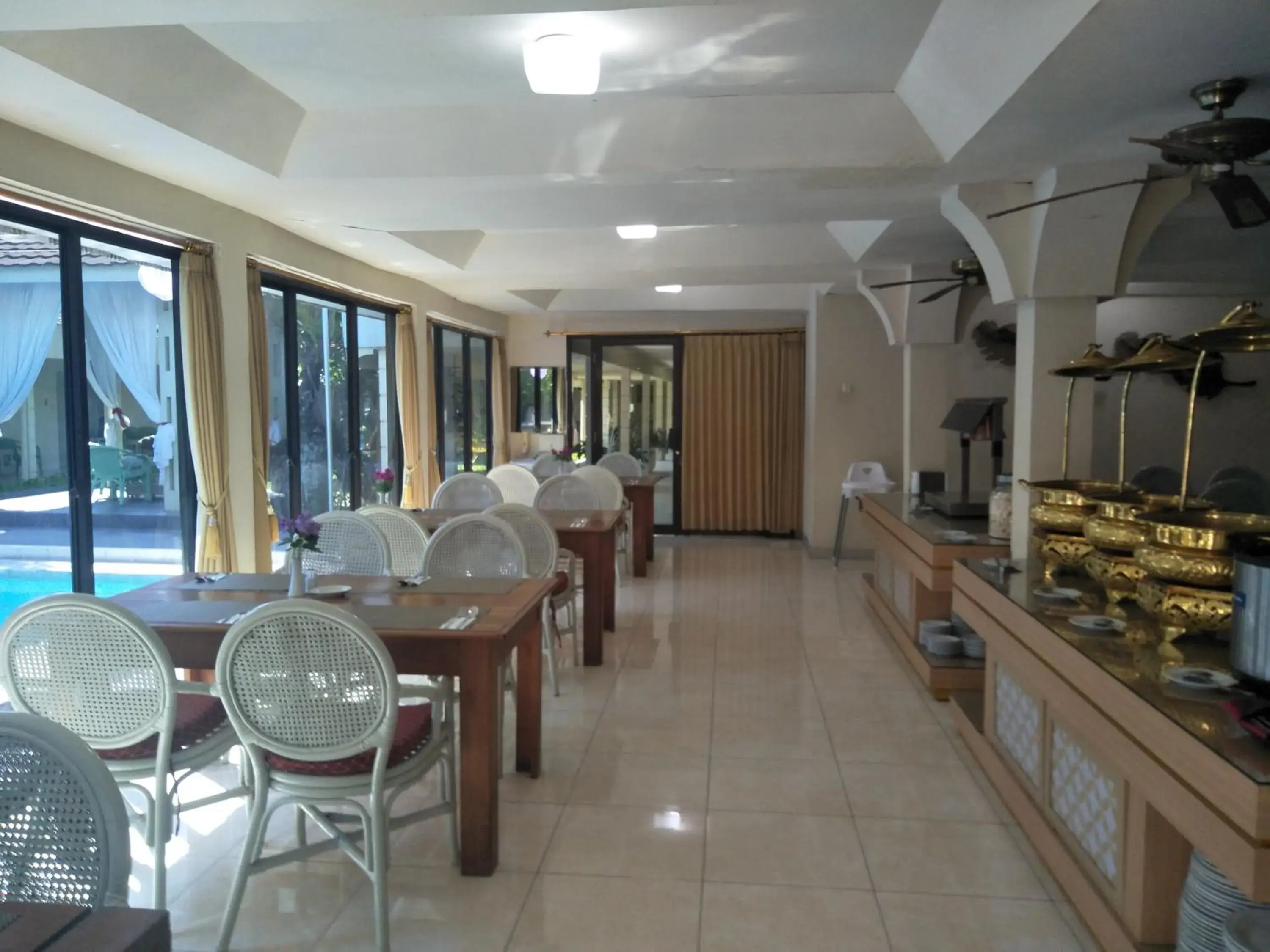 Breakfast, Restaurant/Places to Eat in Hotel Grand Rosela Yogyakarta
