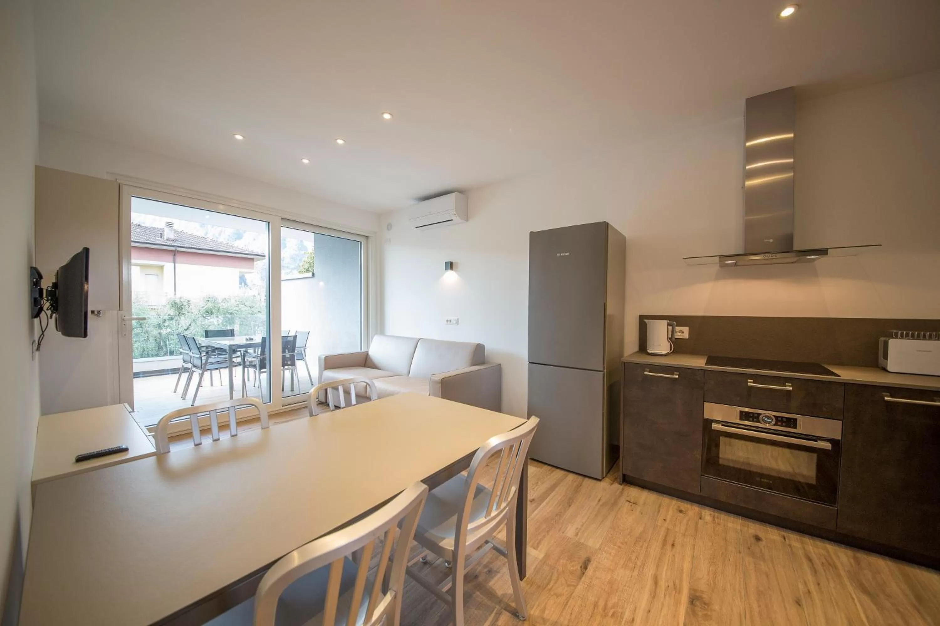 Kitchen or kitchenette in Riva Lake Lodge