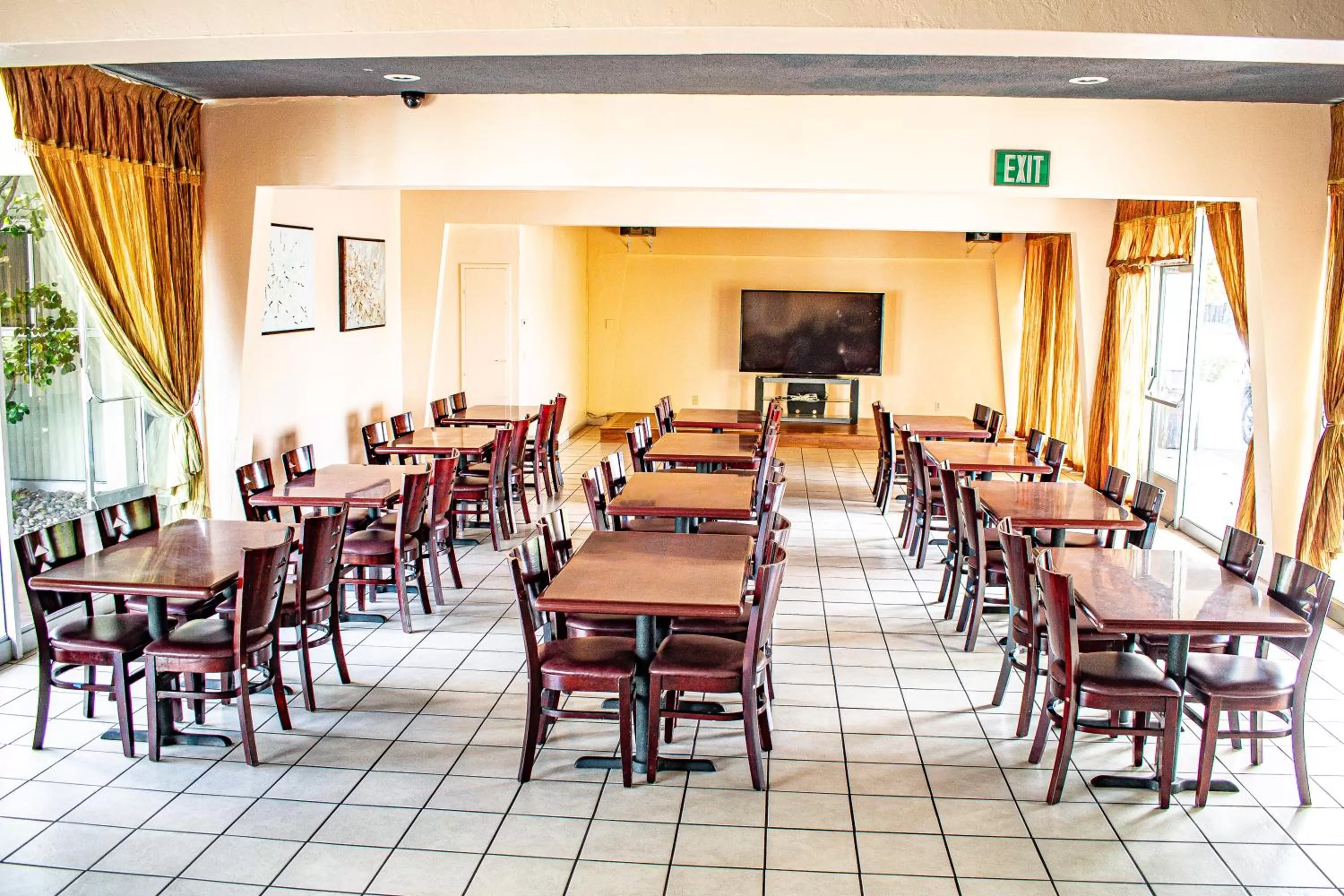 Banquet/Function facilities in Travelodge by Wyndham Monterey Bay