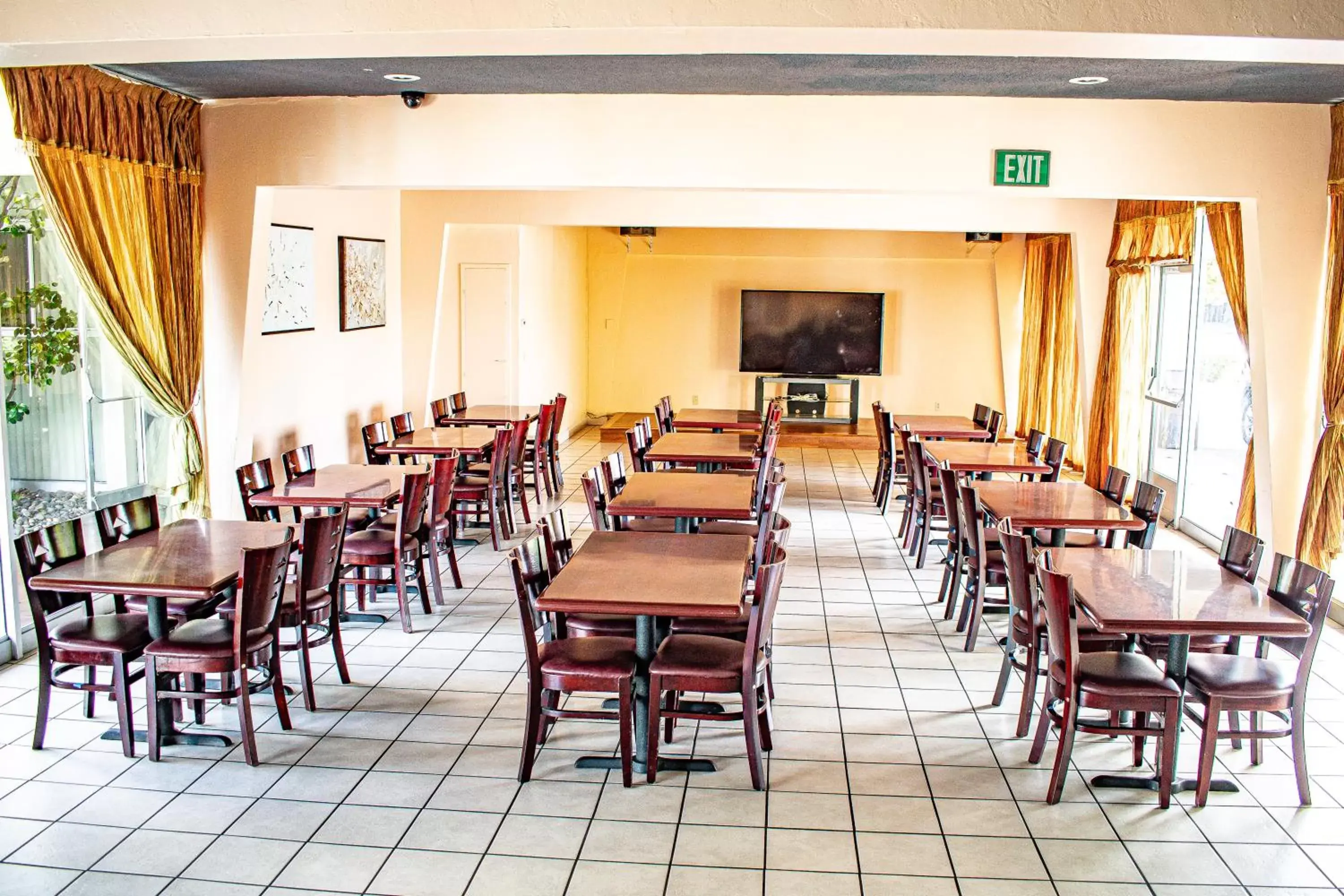Banquet/Function facilities, Restaurant/Places to Eat in Travelodge by Wyndham Monterey Bay