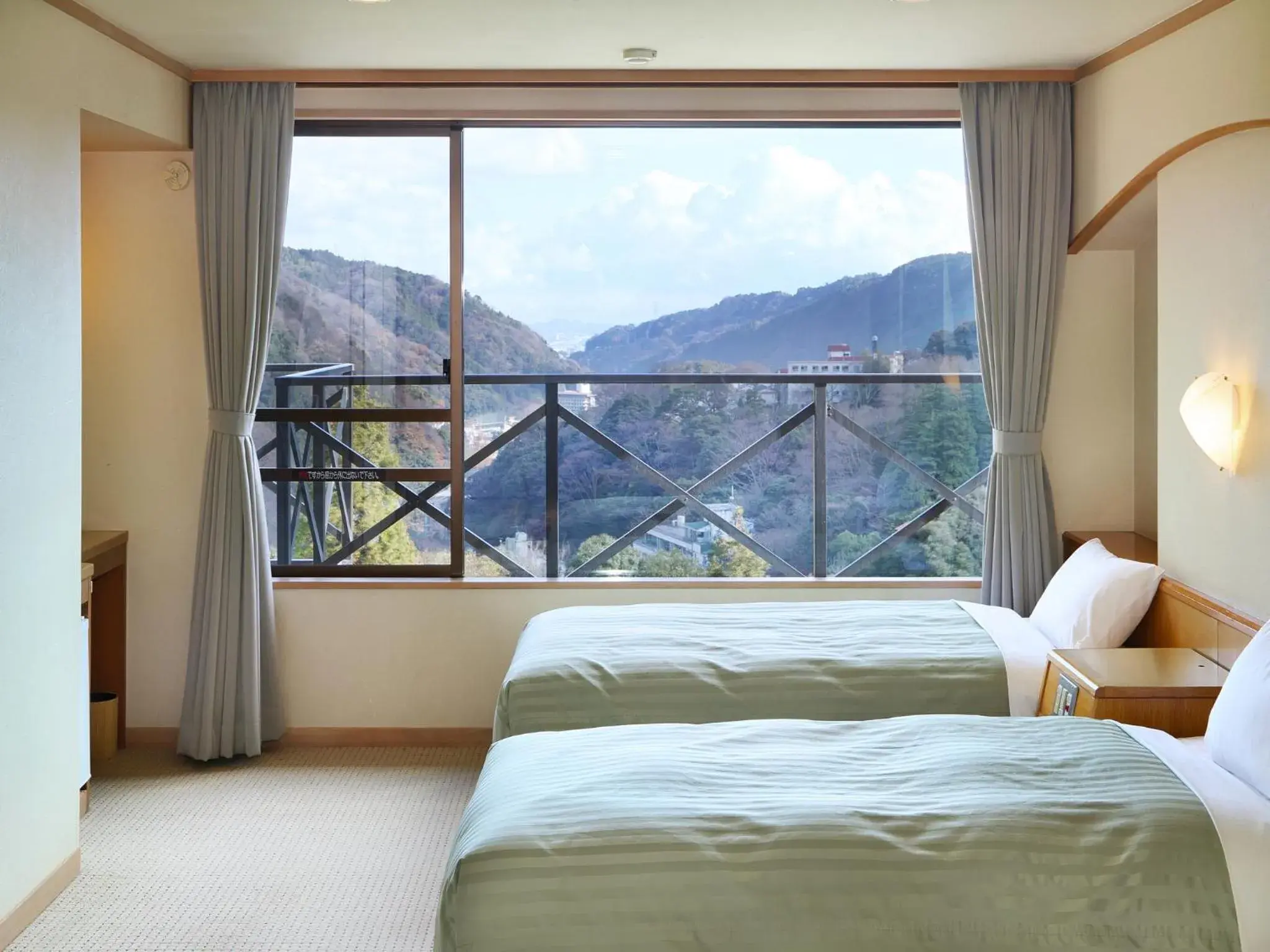 Photo of the whole room, Room Photo in Hakonenomori Okada Hotel