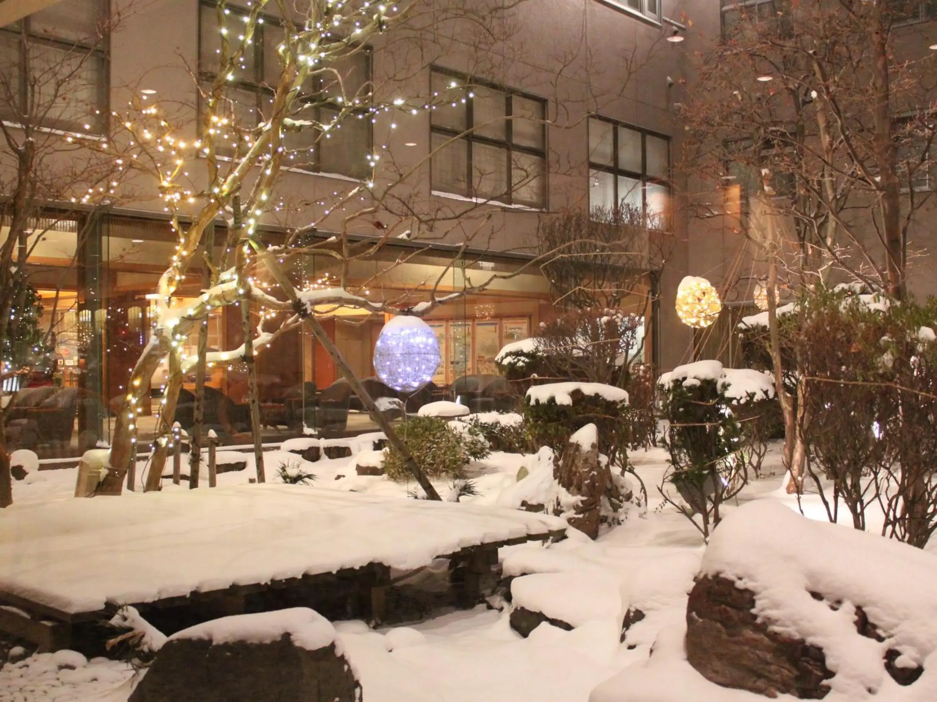 Garden view, Winter in Hanabishi Hotel
