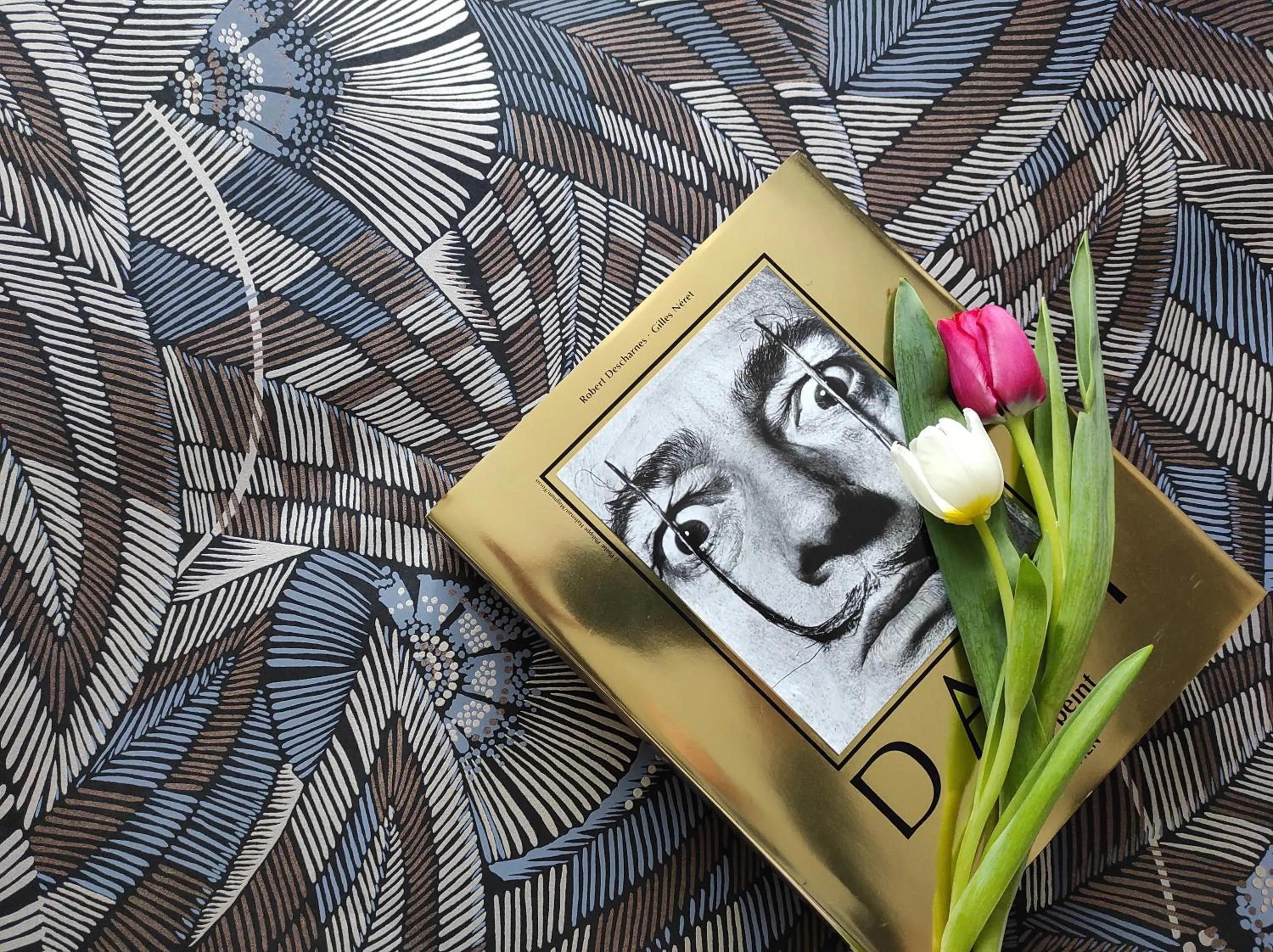 Bedroom in Dali Hôtel Perpignan - Restaurant