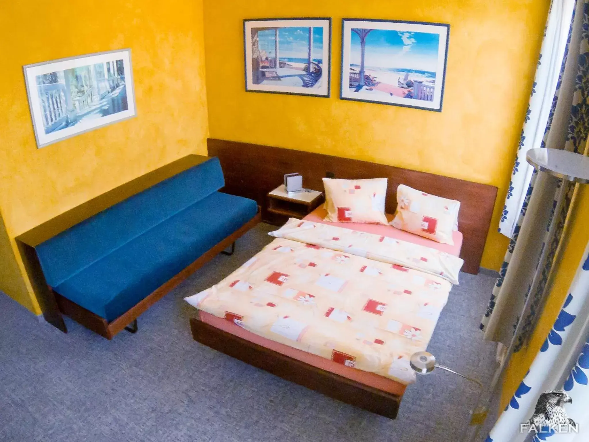 Photo of the whole room, Bed in Gasthof zum Falken