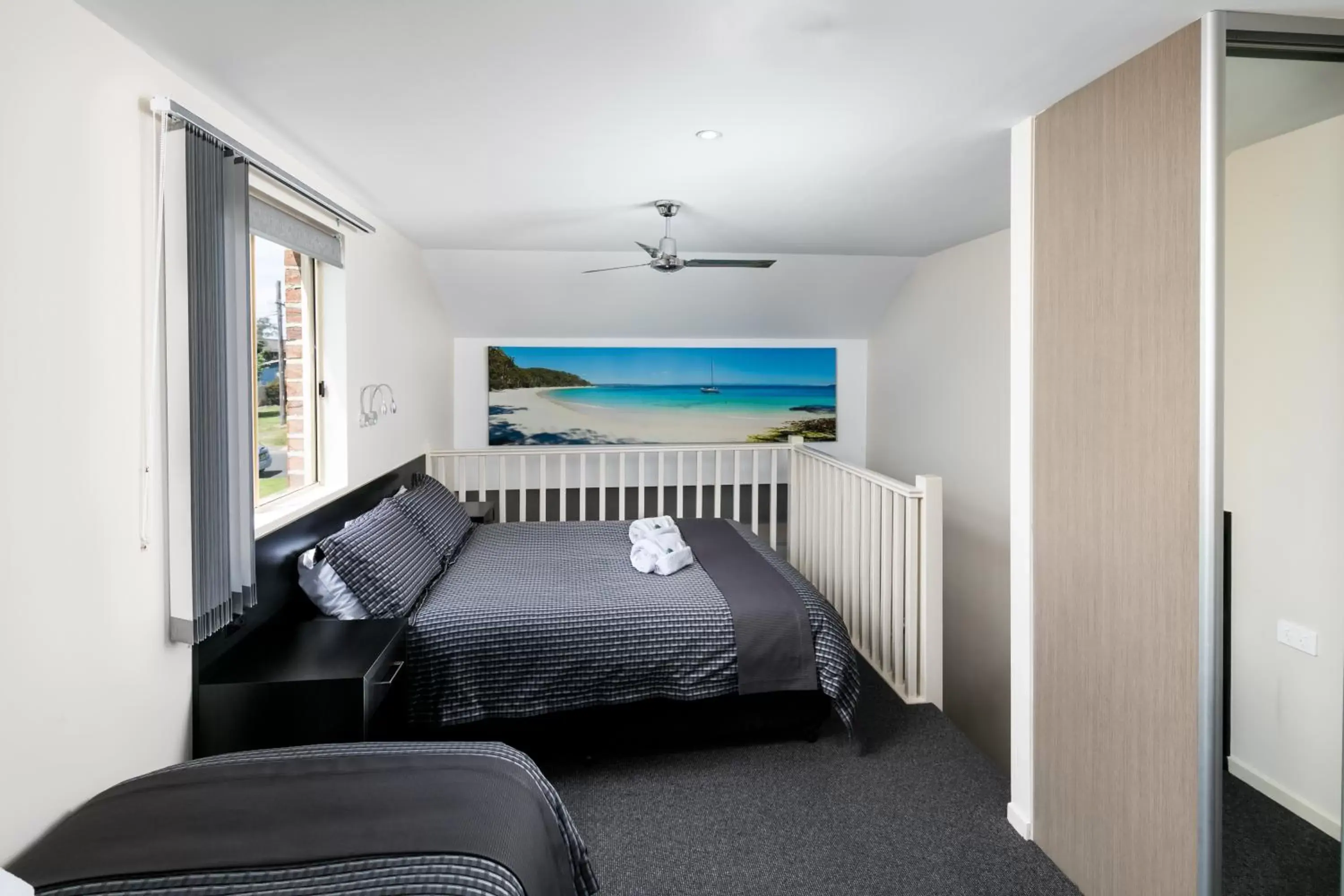 Bedroom, Seating Area in Dolphin Shores