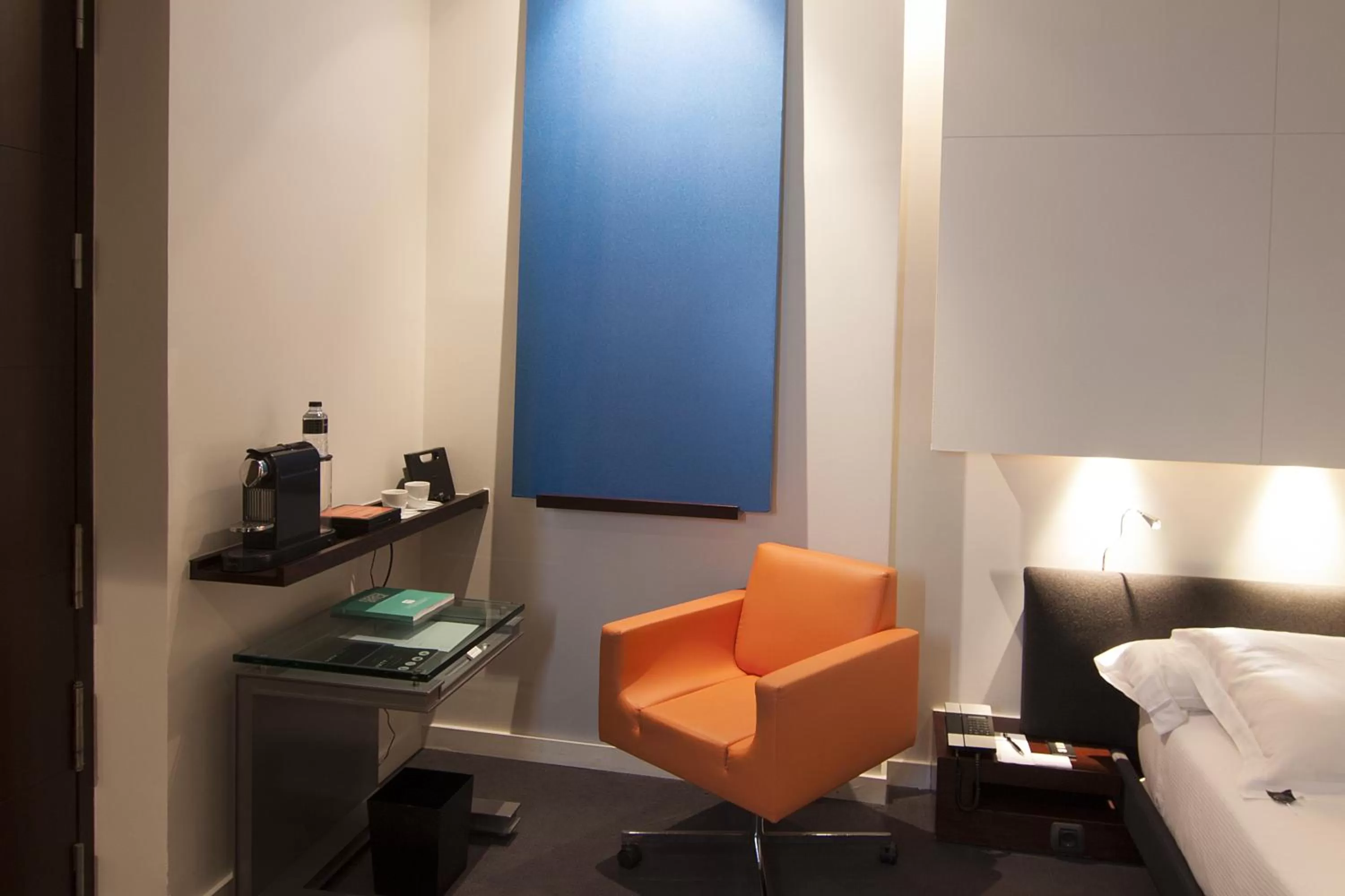 Double or Twin Room with Parking in Sixtytwo Hotel
