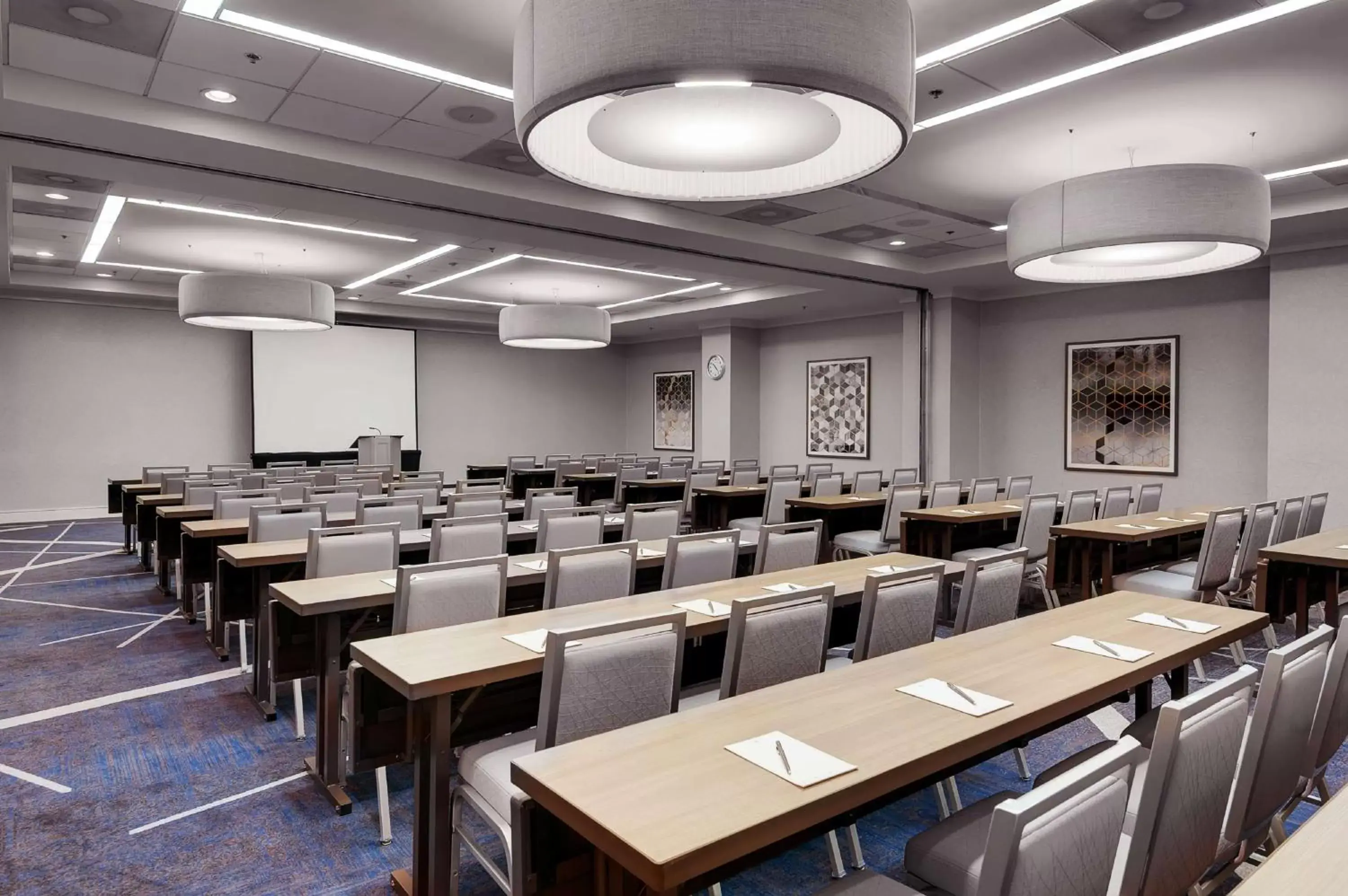 Meeting/conference room in Embassy Suites by Hilton Raleigh Crabtree