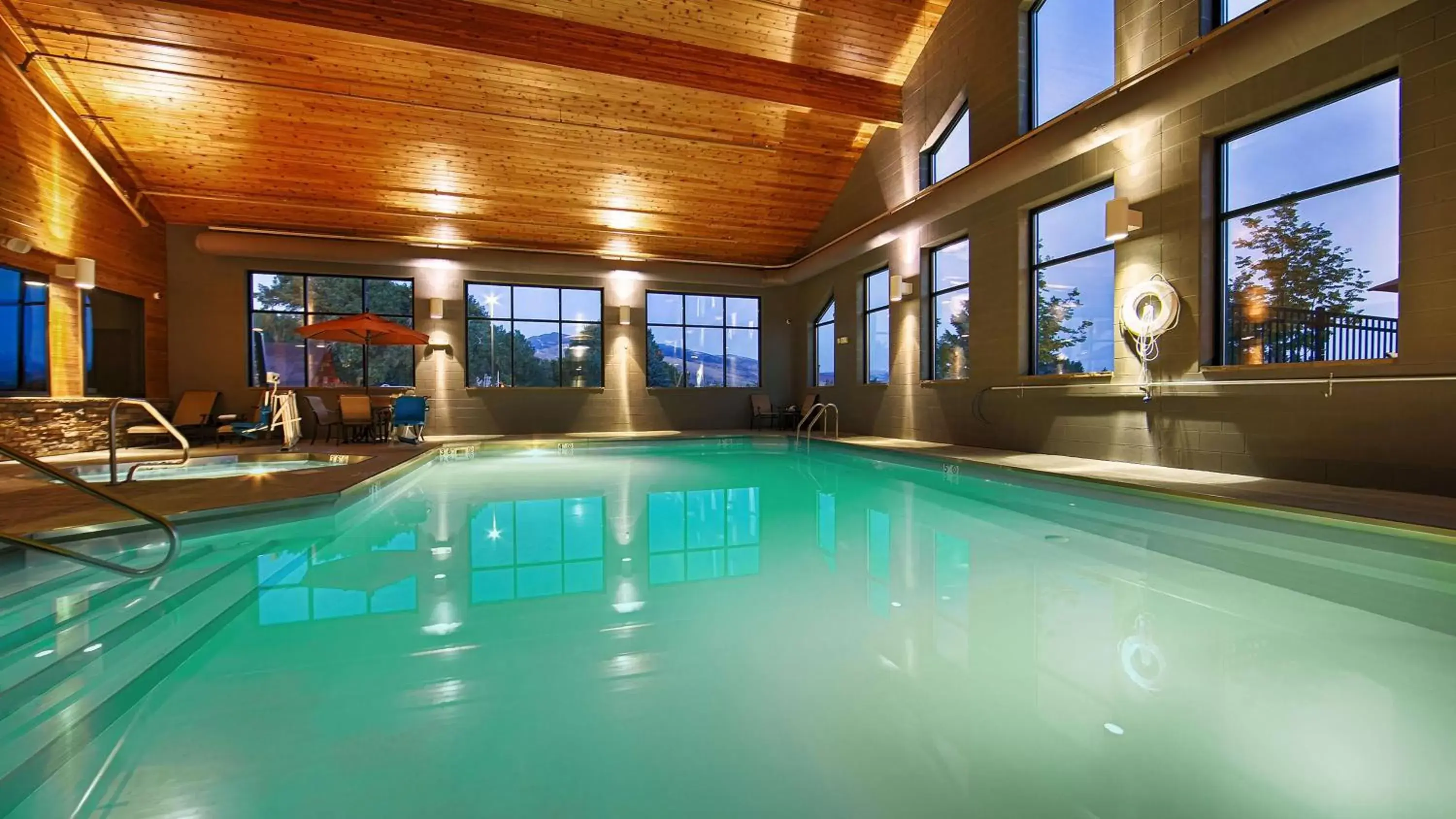 On site, Swimming Pool in Best Western Premier Ivy Inn & Suites