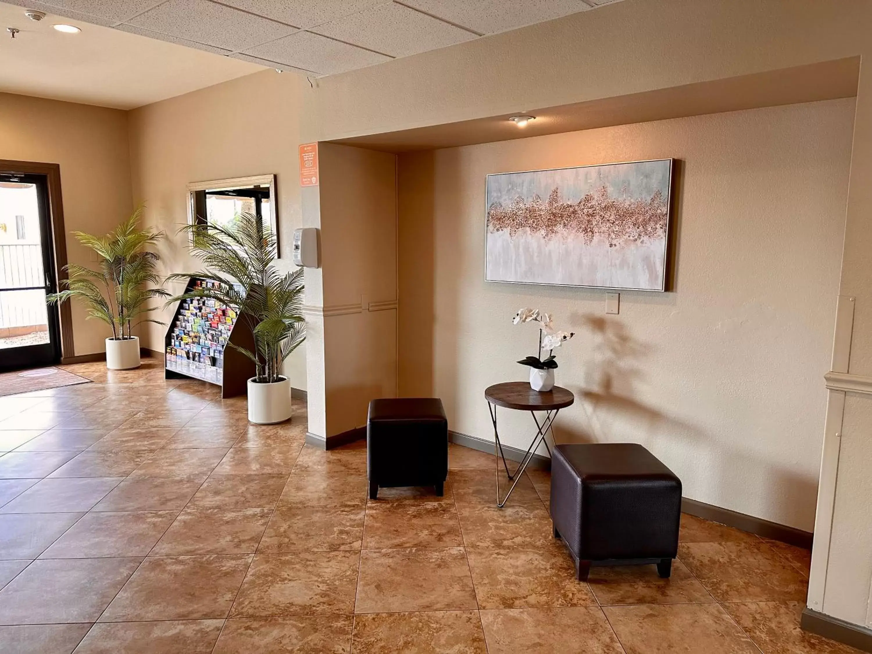 Lobby or reception in Comfort Inn West Phoenix at 27th Ave and I-I0