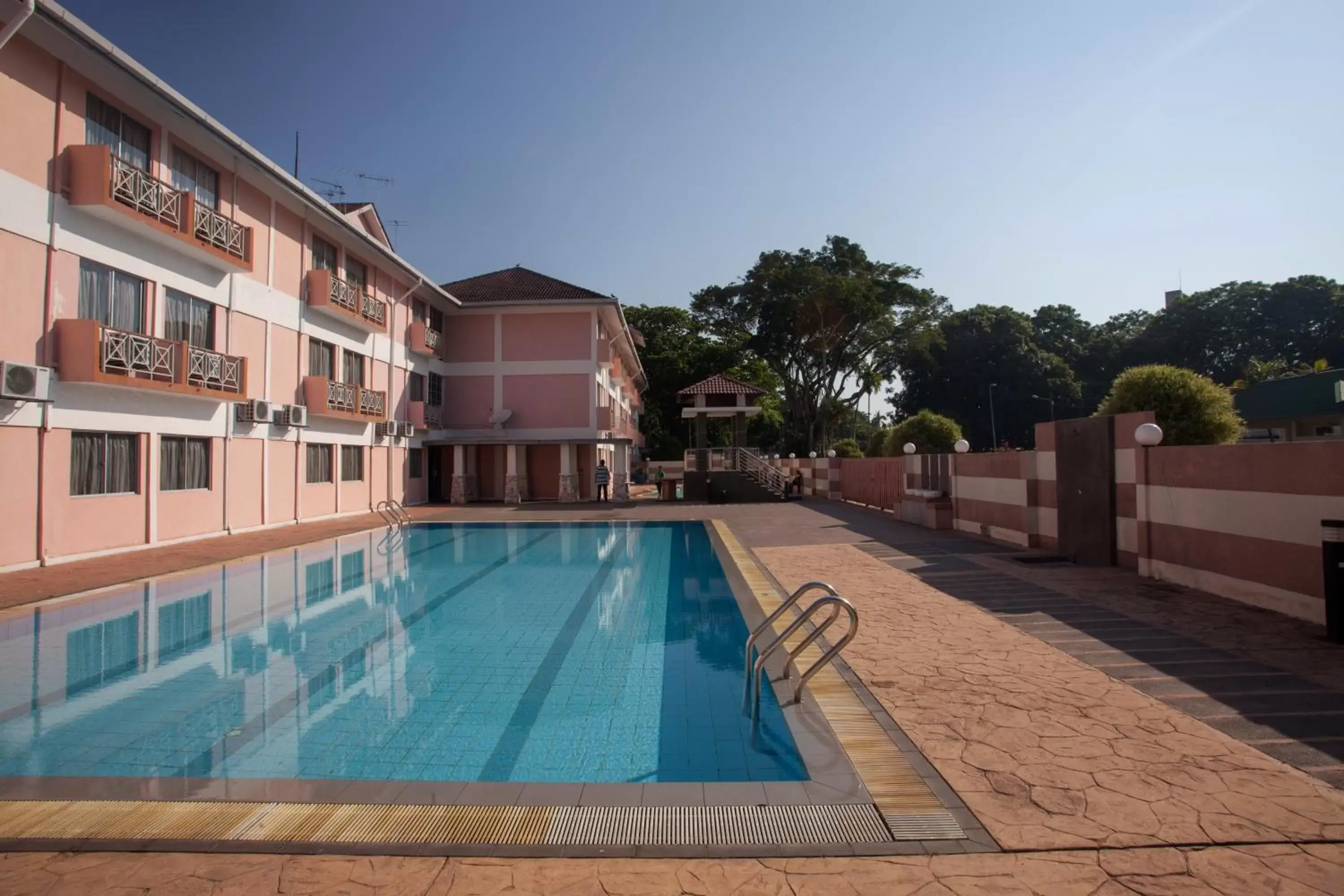 Swimming Pool in Hotel Seri Malaysia Ipoh