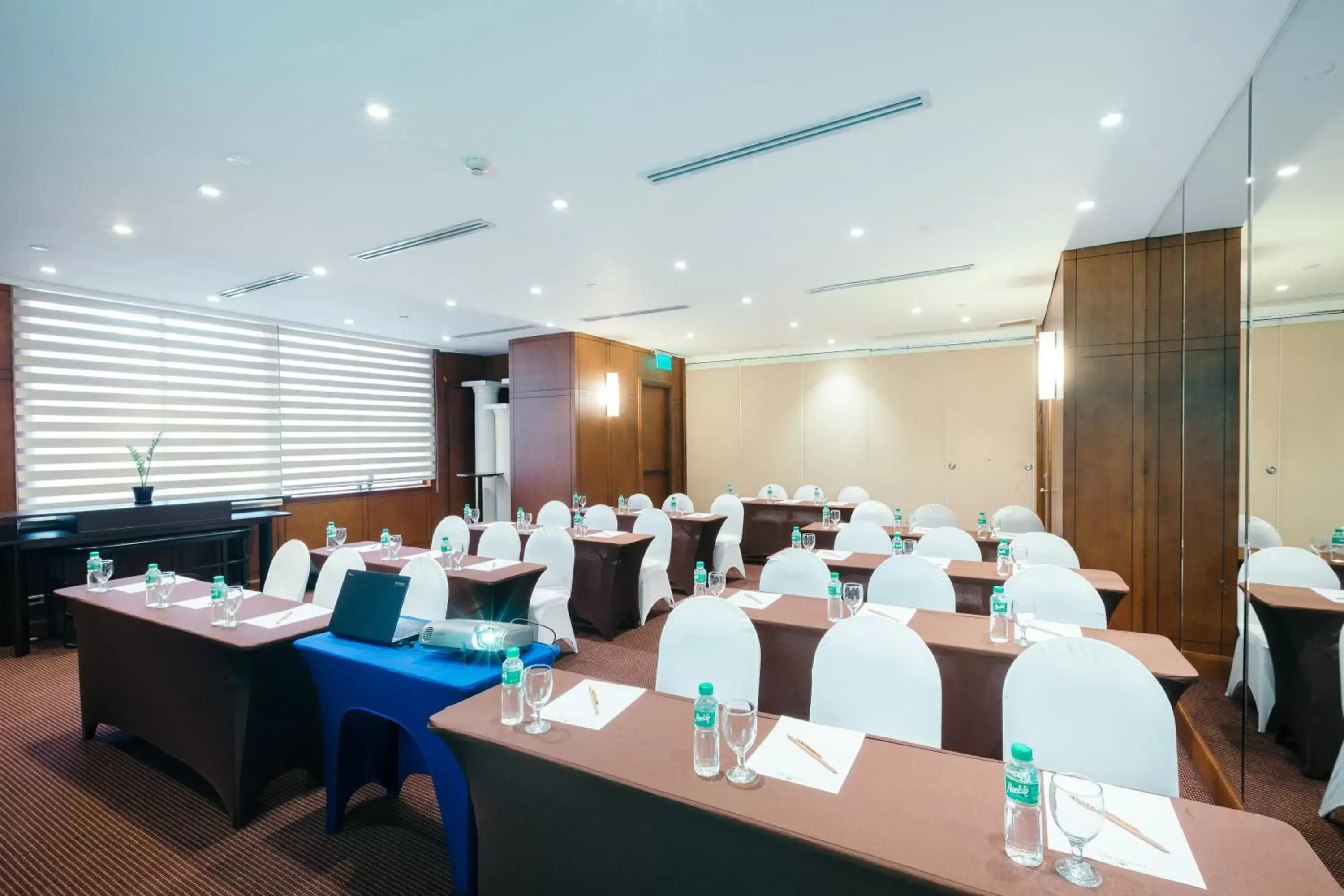 Banquet/Function facilities, Business Area/Conference Room in City Garden Hotel Makati