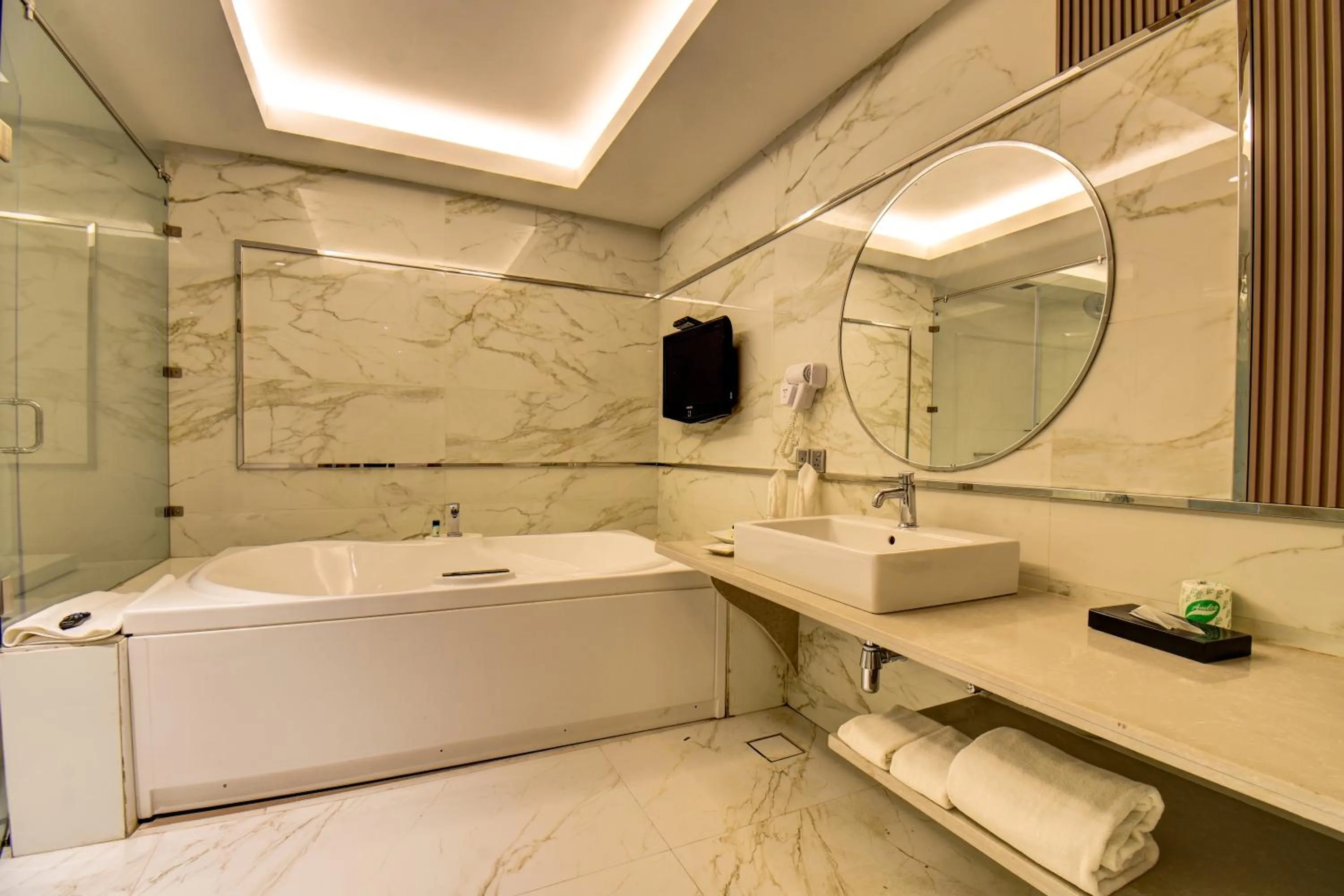 Hot Tub in The Corinthians Resort