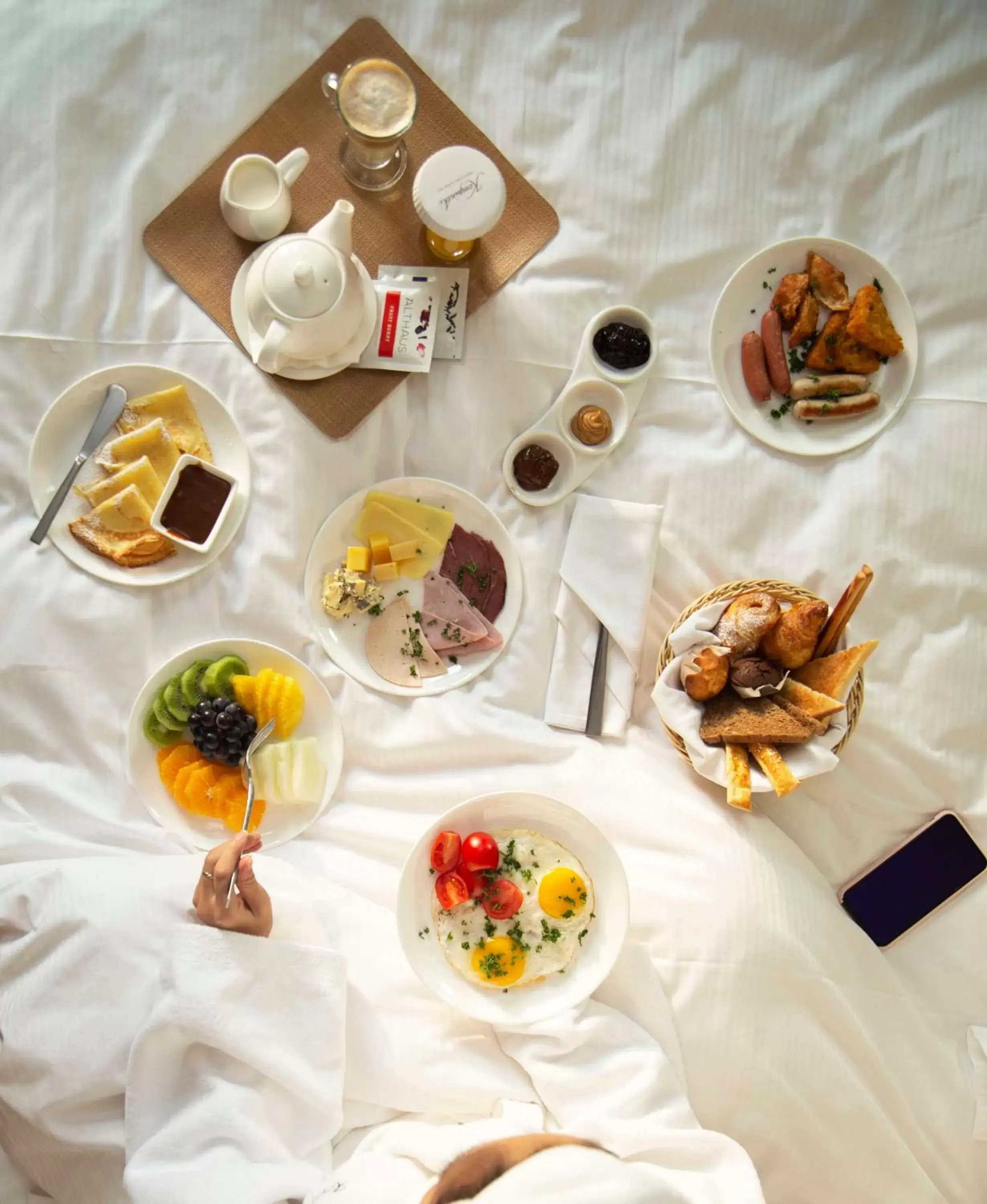 Bedroom, Breakfast in Kempinski Hotel Khan Palace