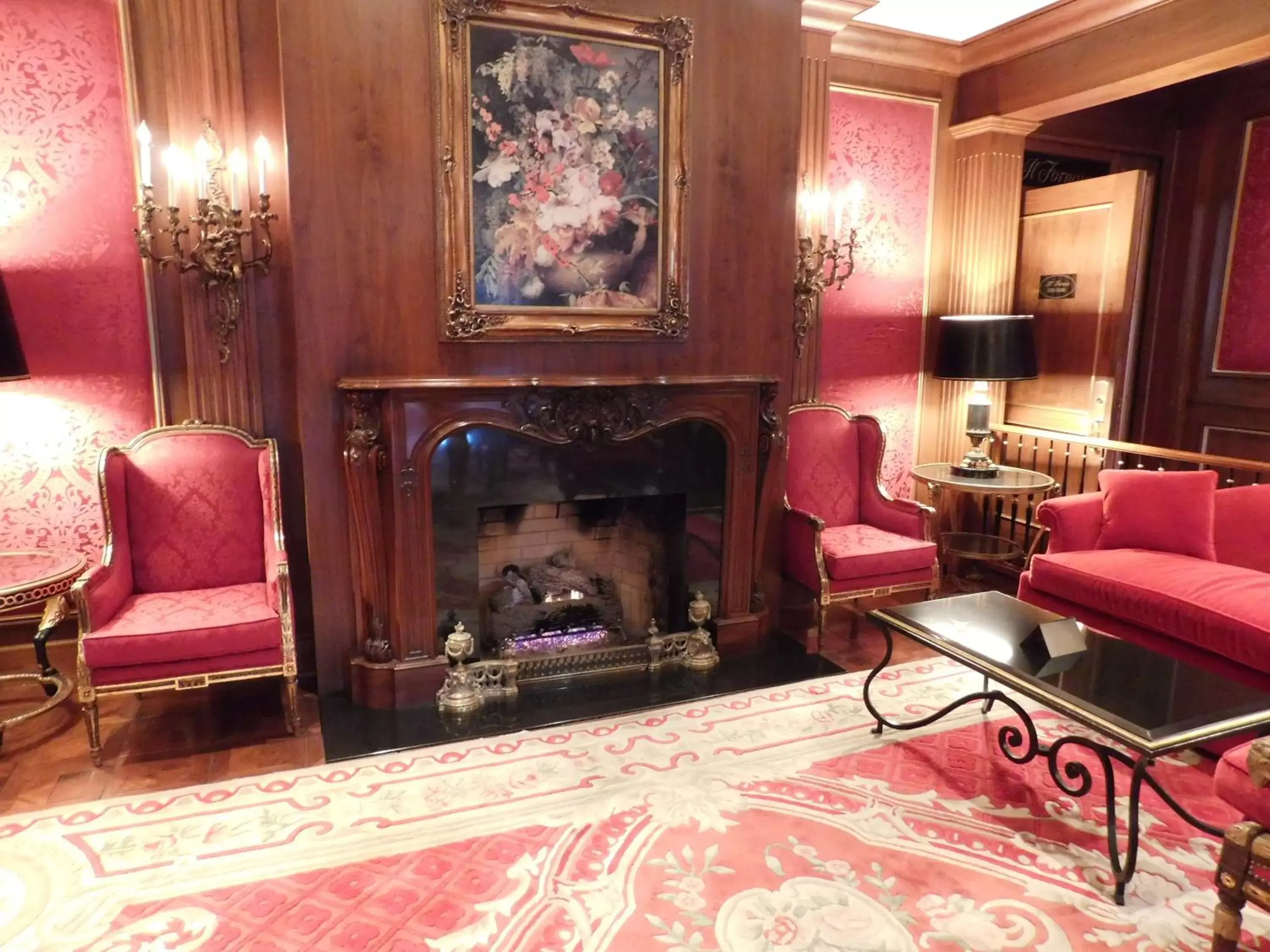 Lobby or reception, Seating Area in Pine Inn - Carmel