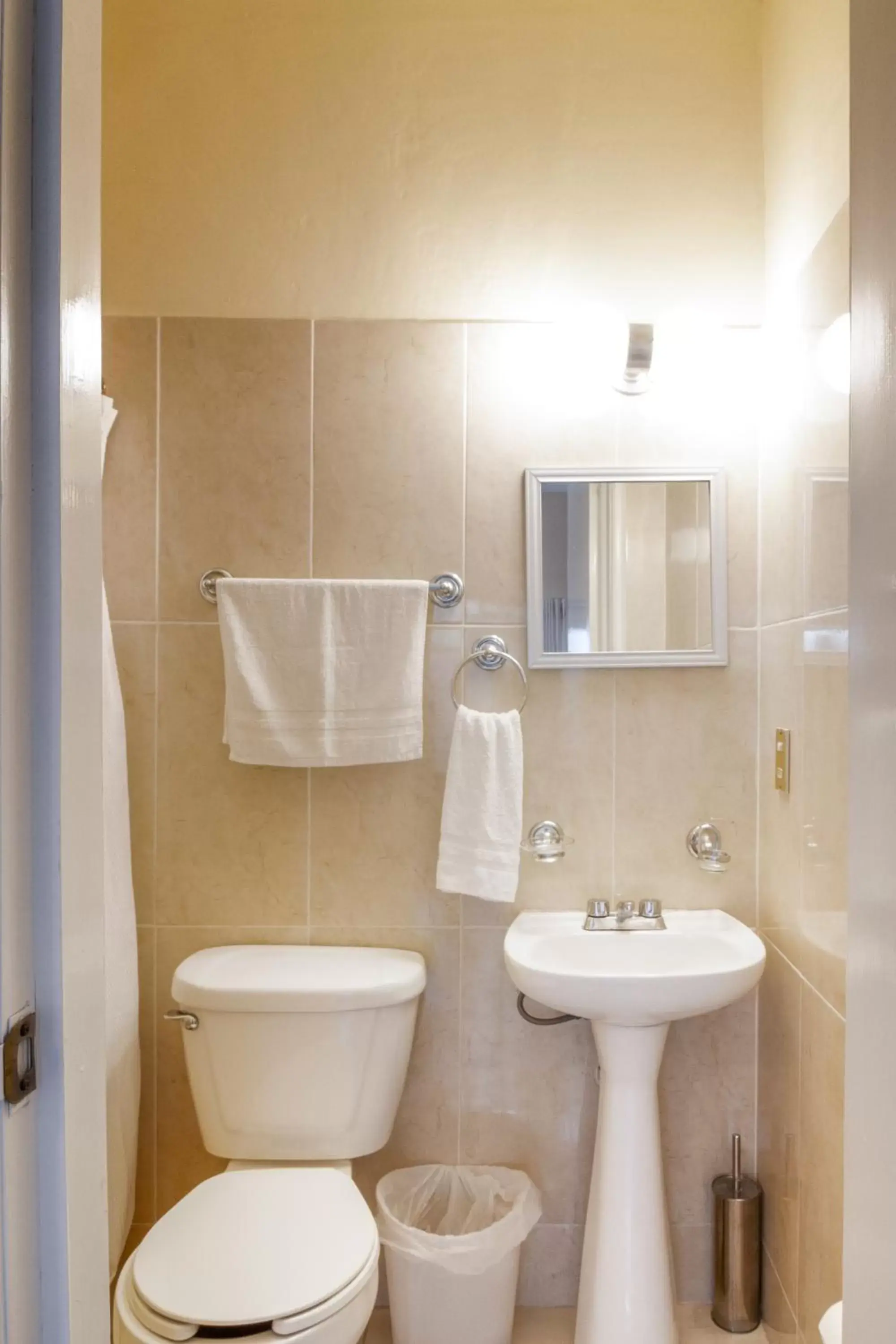 Photo of the whole room, Bathroom in Casa de Luz