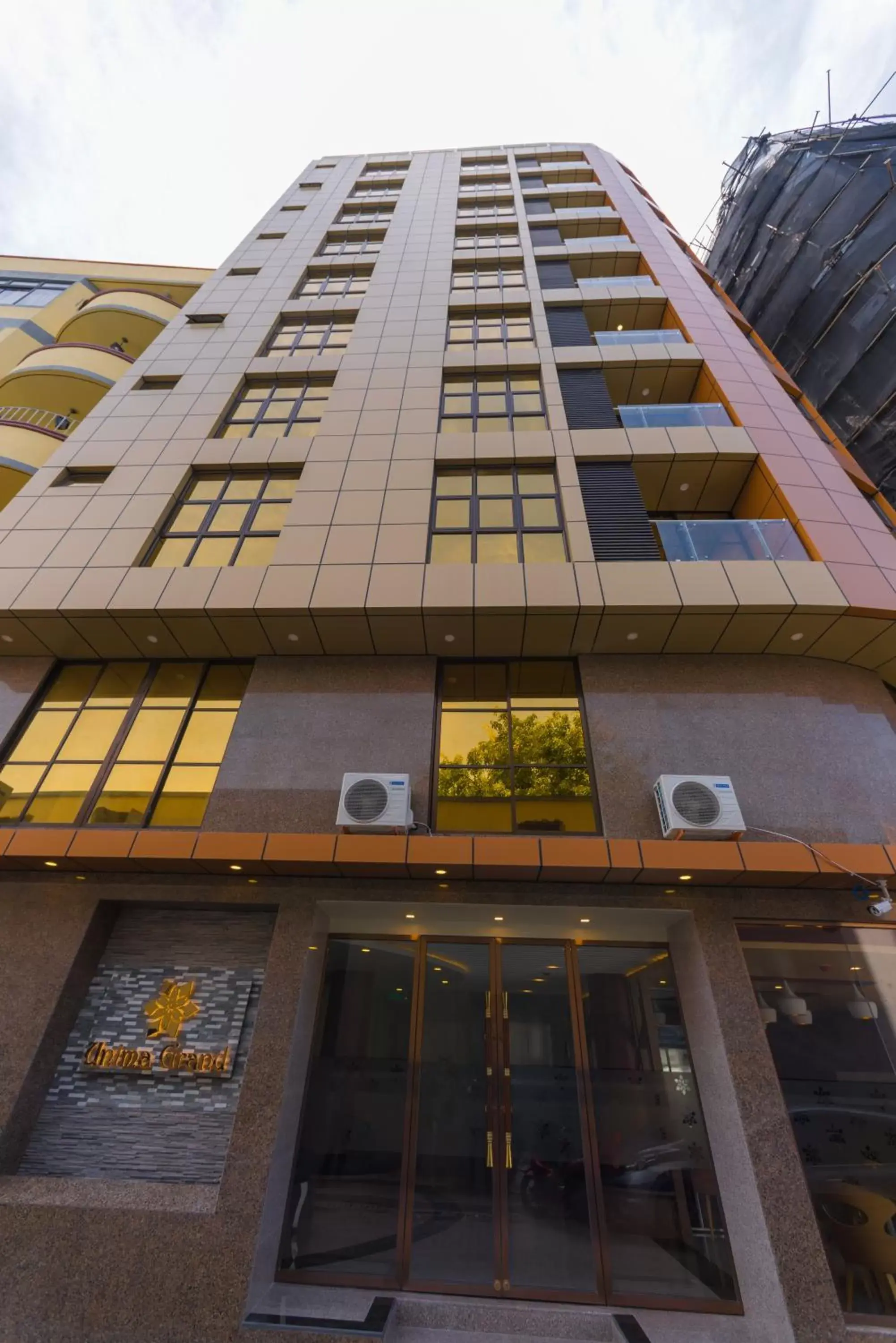 Property building in Unima Grand Property building in Unima Grand