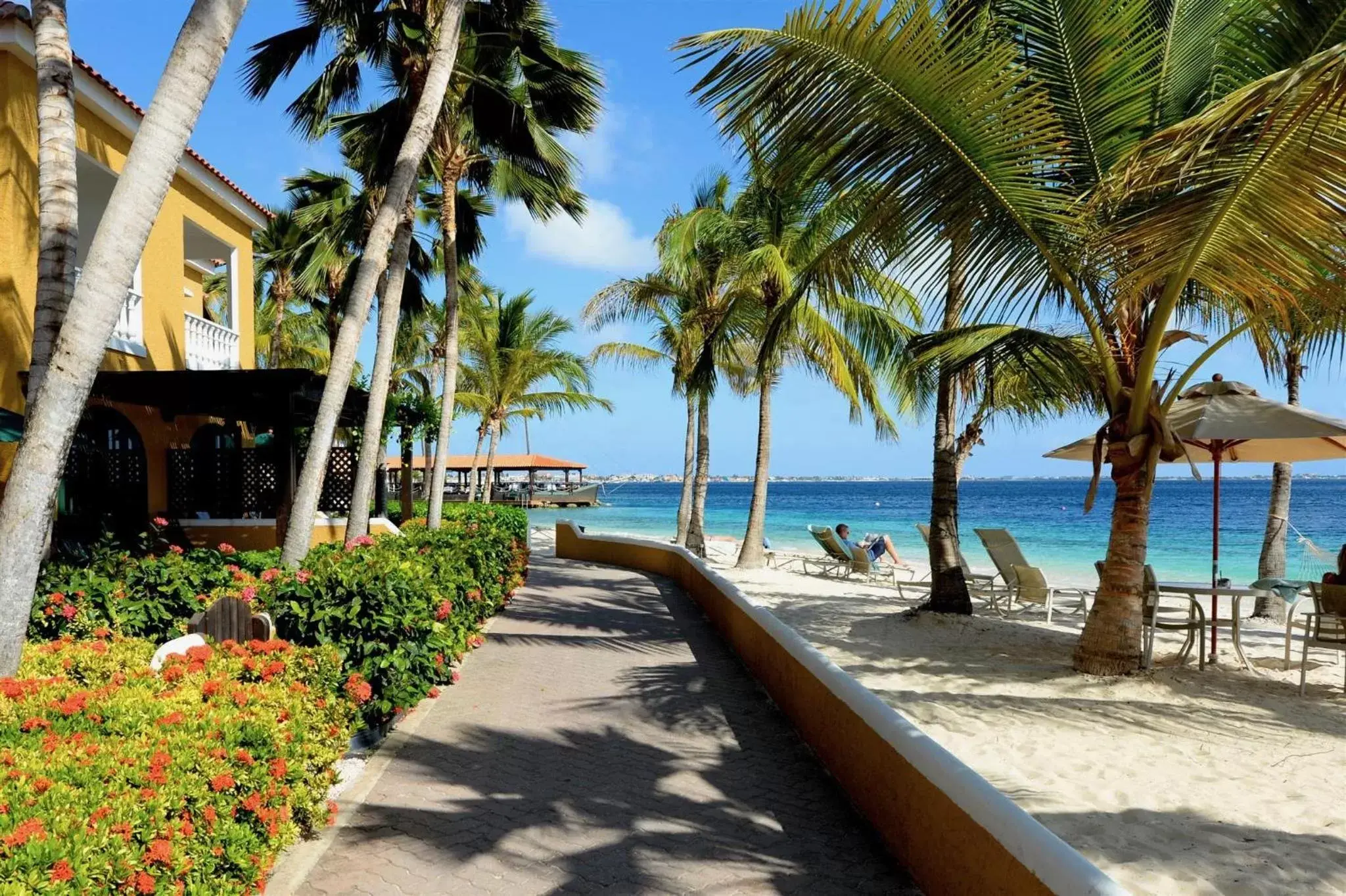 Sea view, Beach in Harbour Village Beach Club