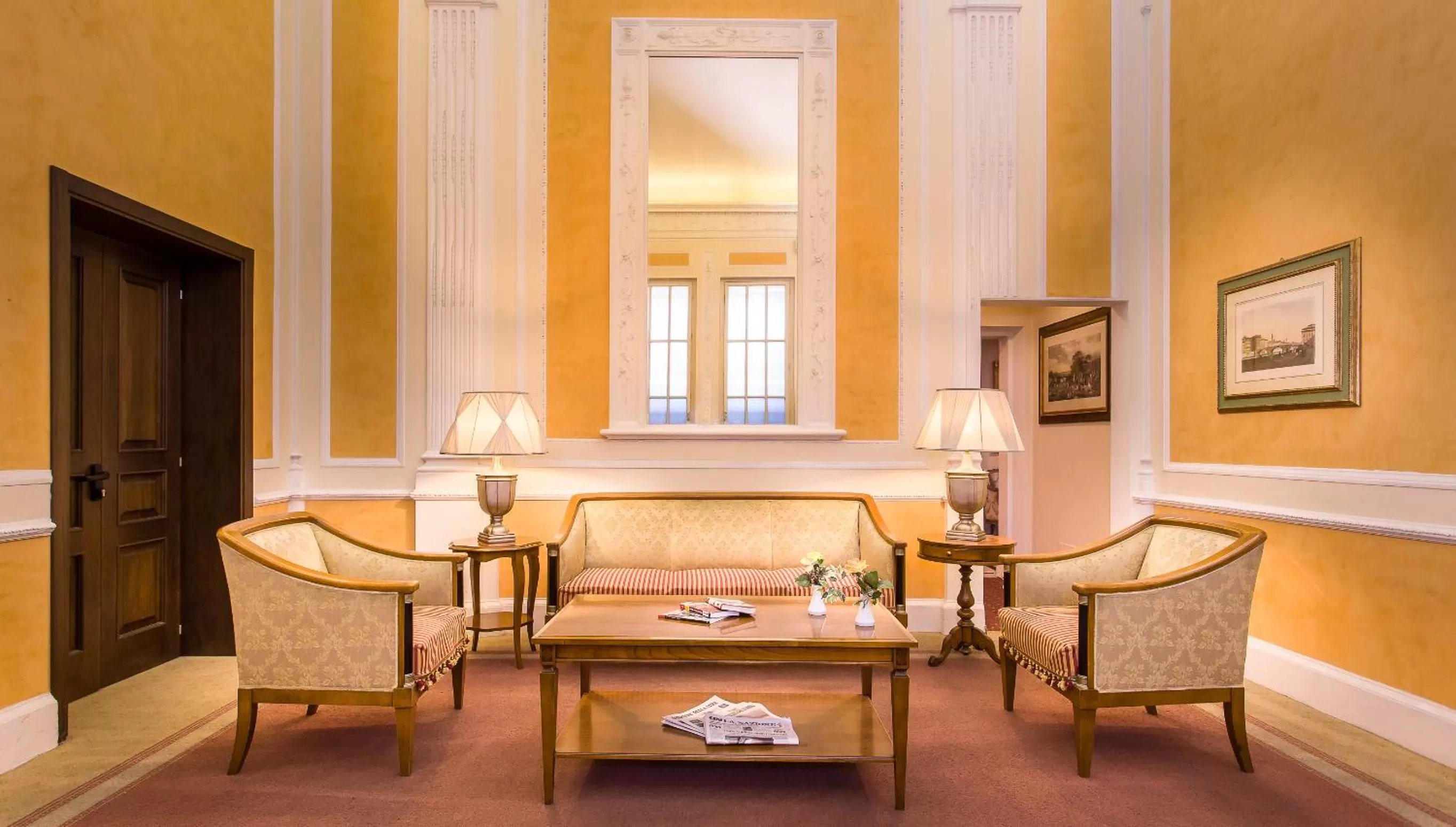 Communal lounge/ TV room in Hotel La Fortezza