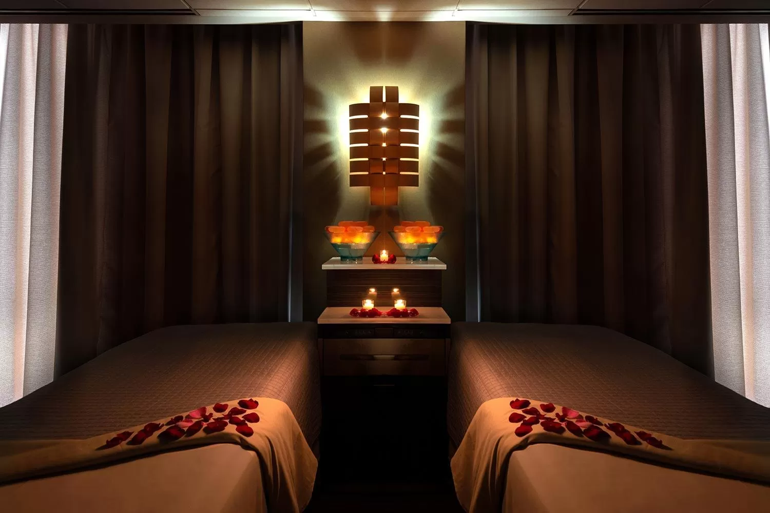 Massage, Bed in Eurostars Magnificent Mile