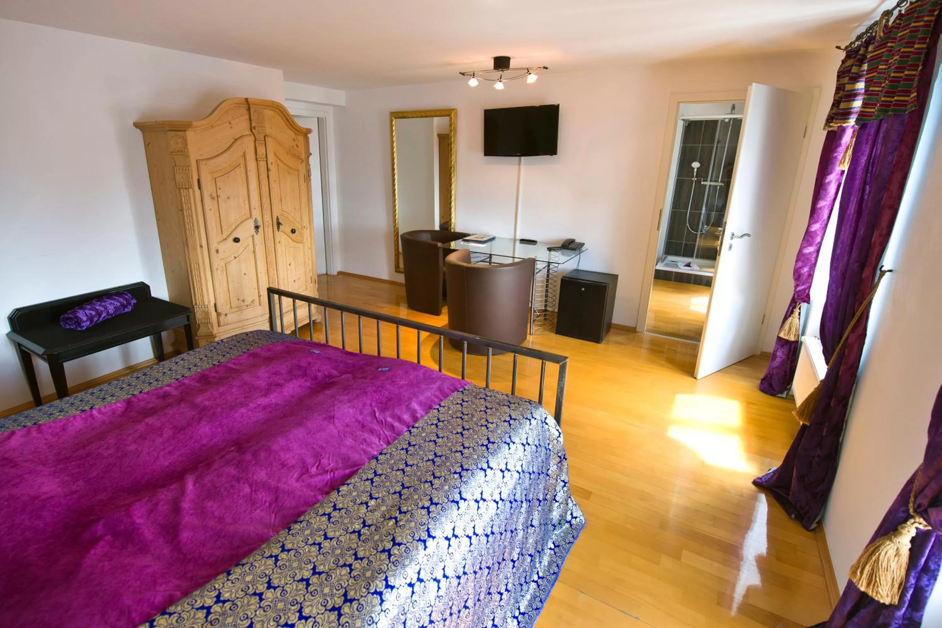 Photo of the whole room, Bed in Bon-Apart