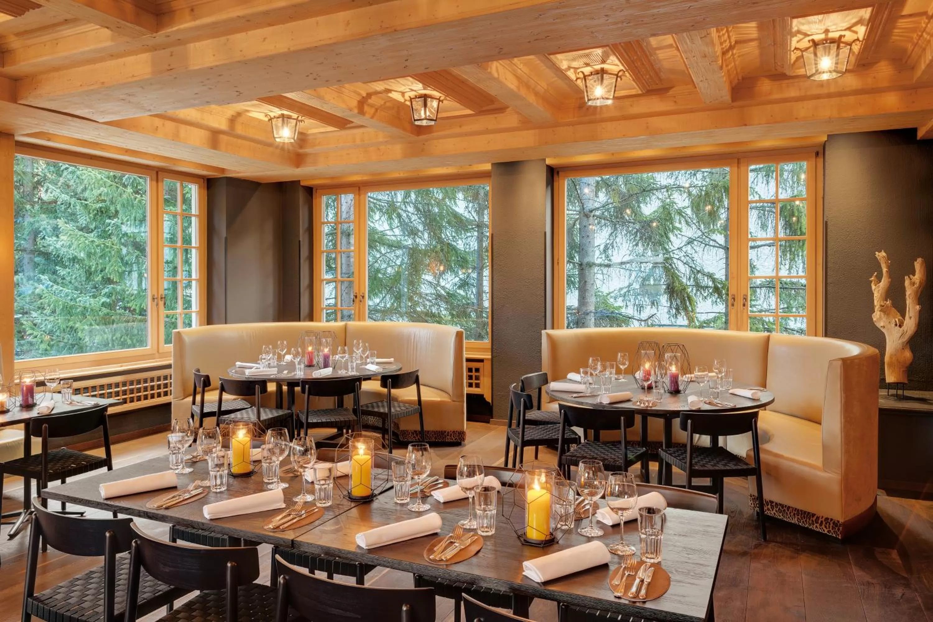 Restaurant/places to eat in Morosani Posthotel