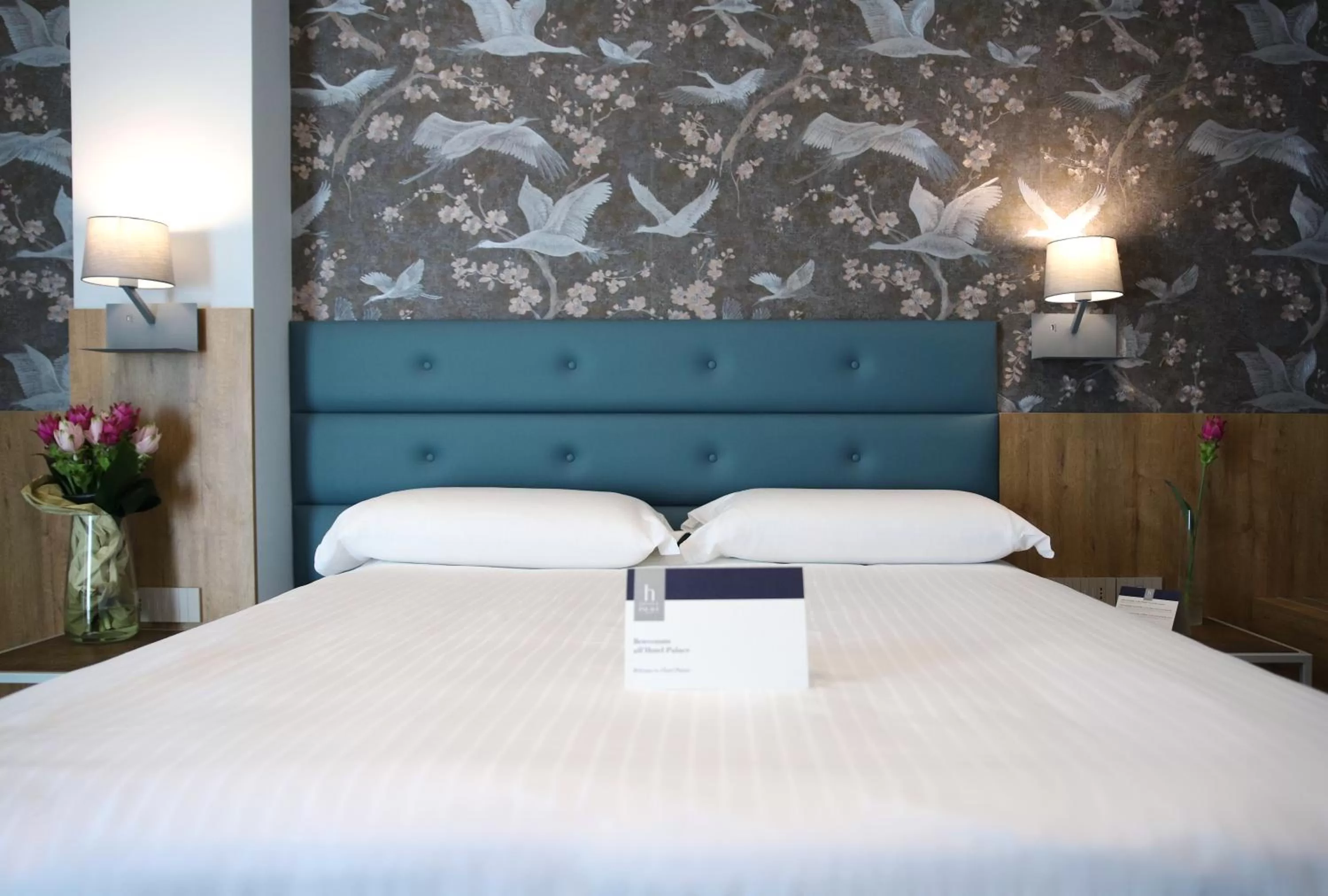 Photo of the whole room, Bed in Hotel Palace