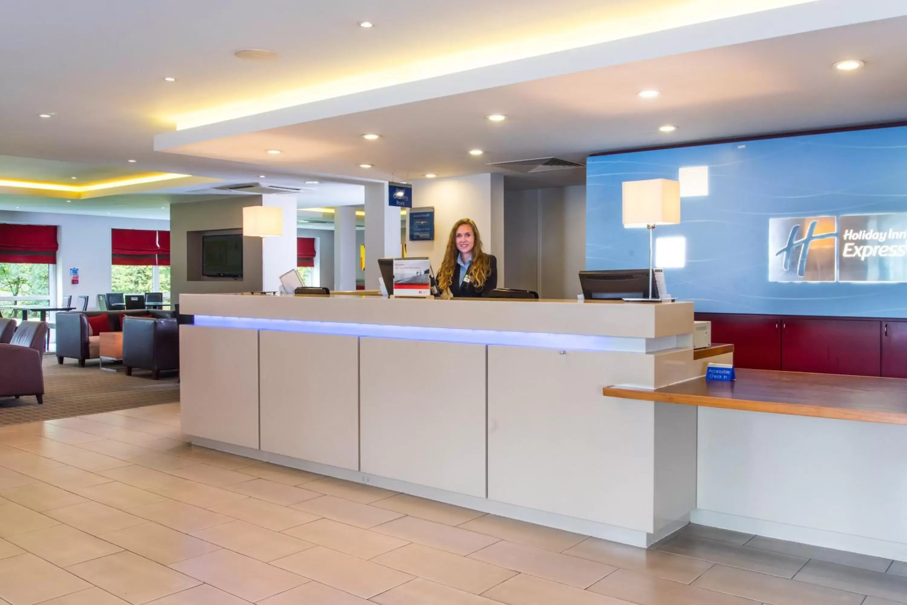 Lobby or reception, Lobby/Reception in Holiday Inn Express Swindon West, an IHG Hotel