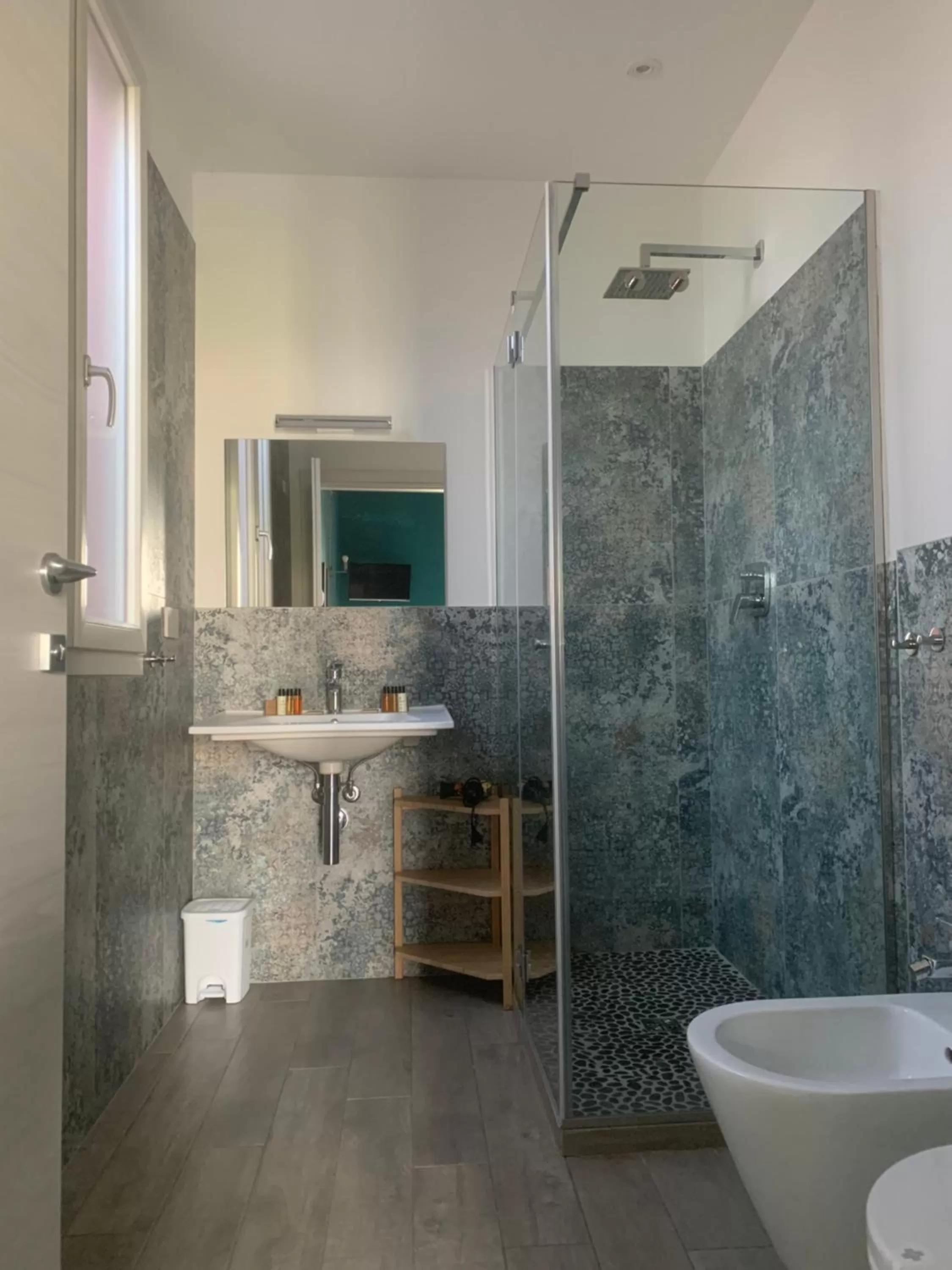 Bathroom in Sala dell Estate Guest House