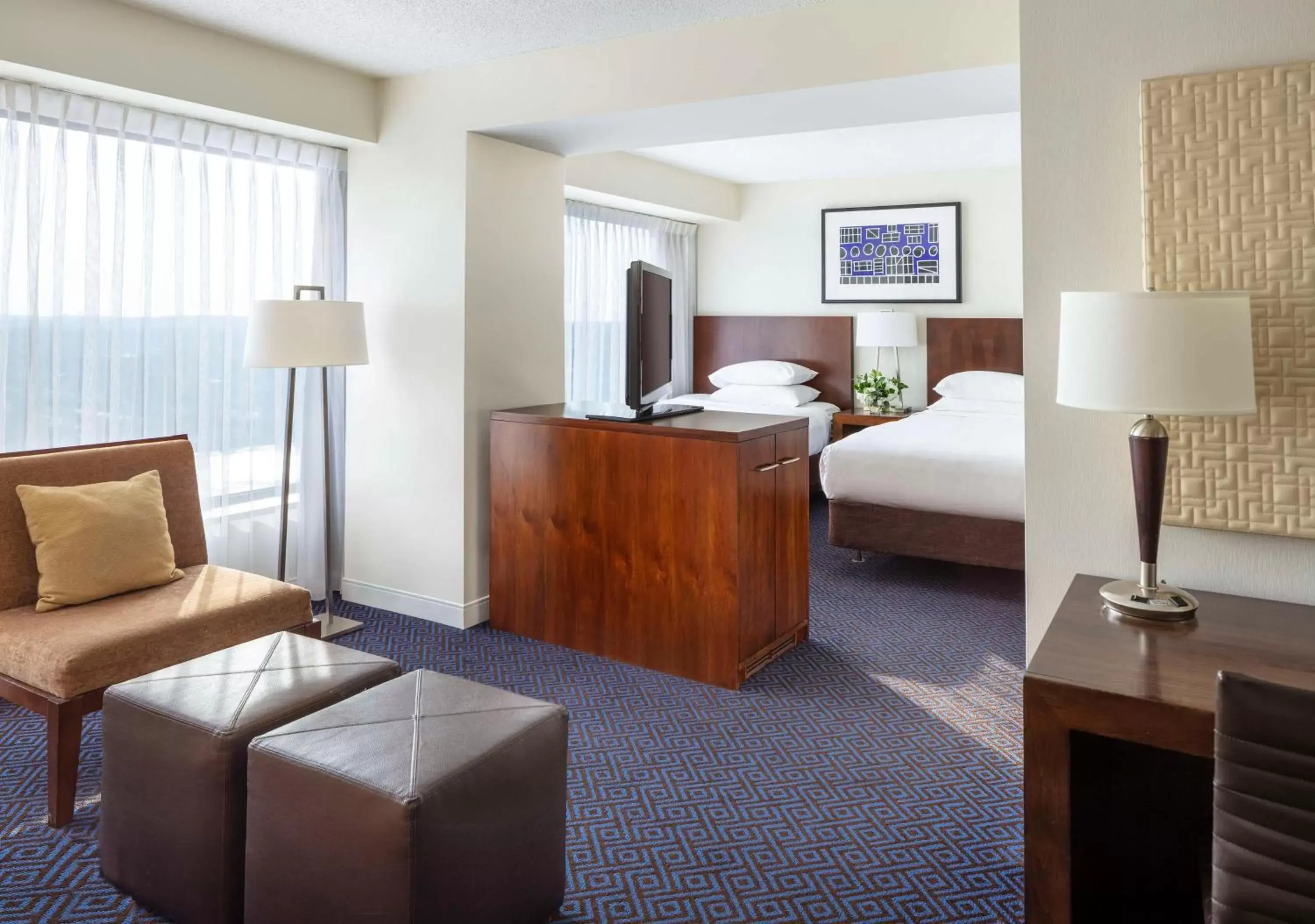 Bedroom, Seating Area in Hyatt Regency Lisle near Naperville