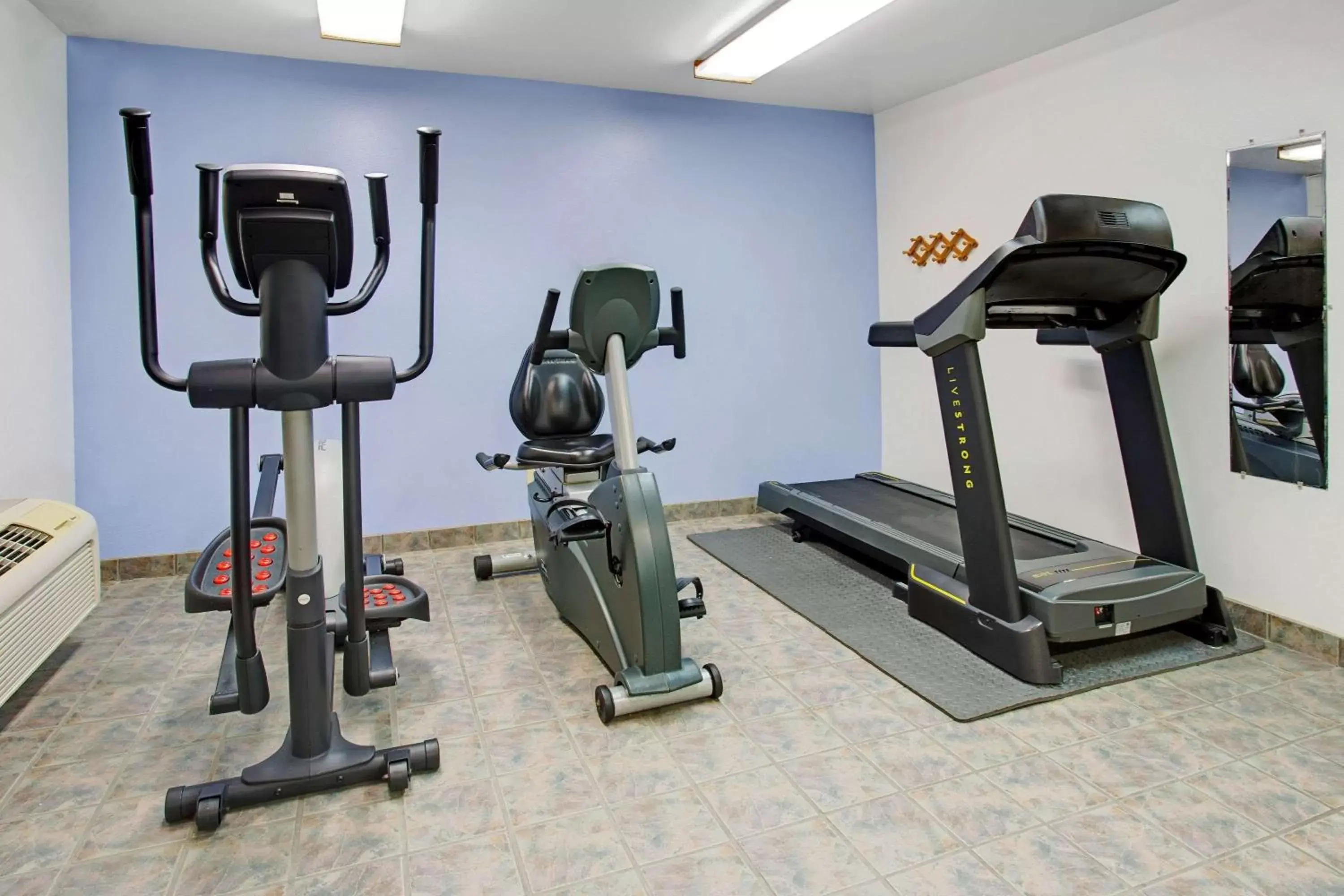 Fitness centre/facilities, Fitness Center/Facilities in Super 8 by Wyndham Fort Collins