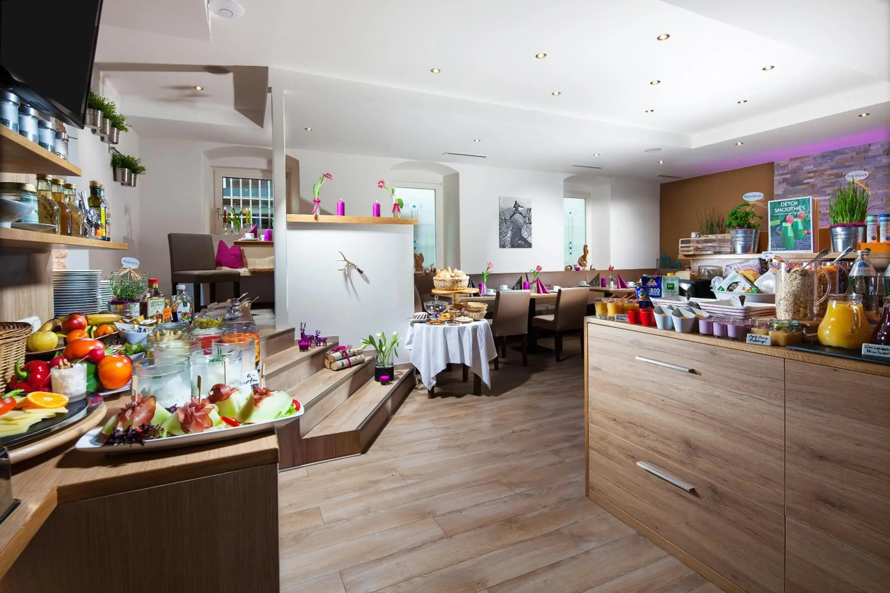 Food and drinks, Restaurant/Places to Eat in Hotel Apartment Auwirt