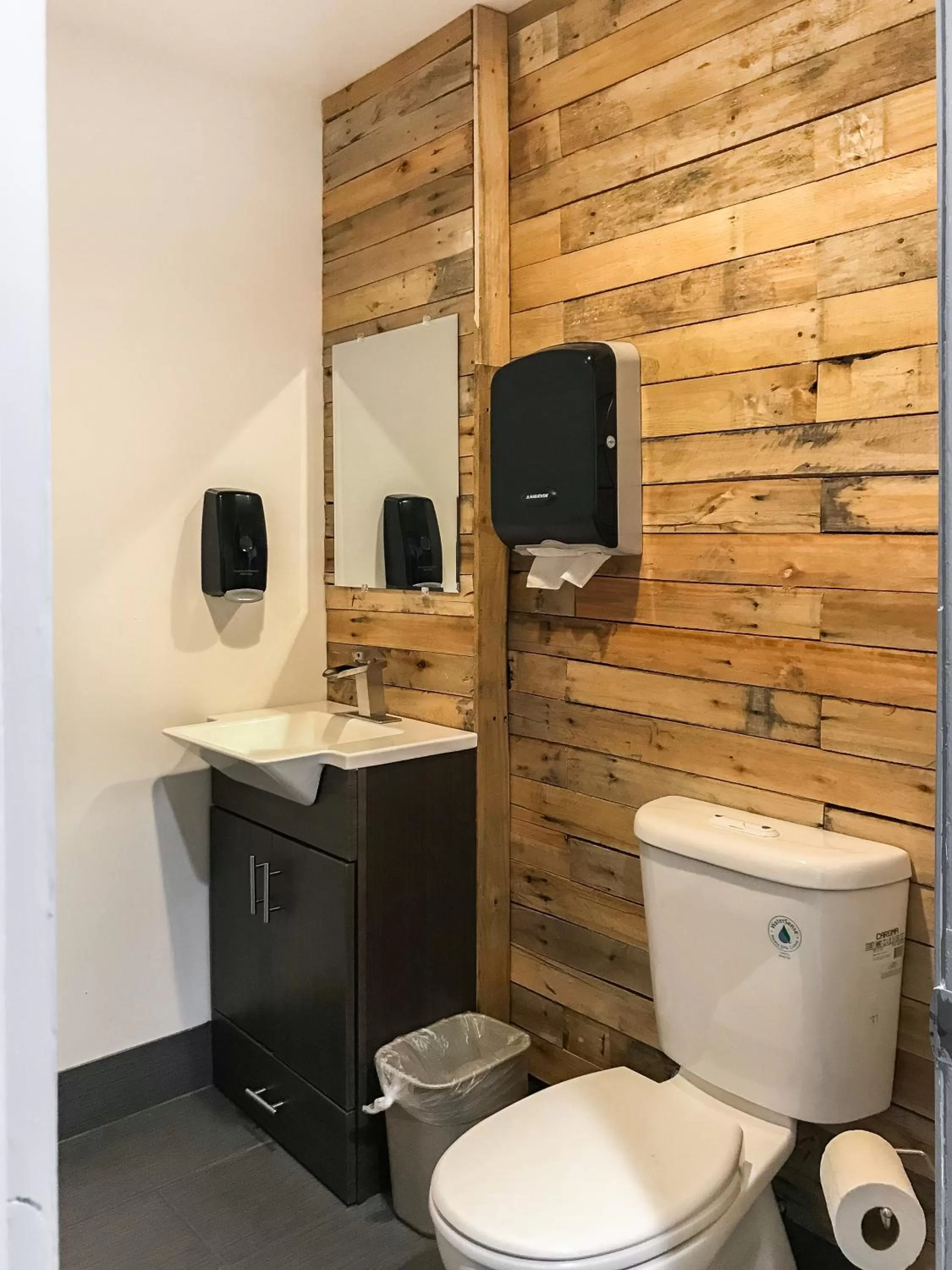 Days Inn by Wyndham Raleigh Glenwood-Crabtree