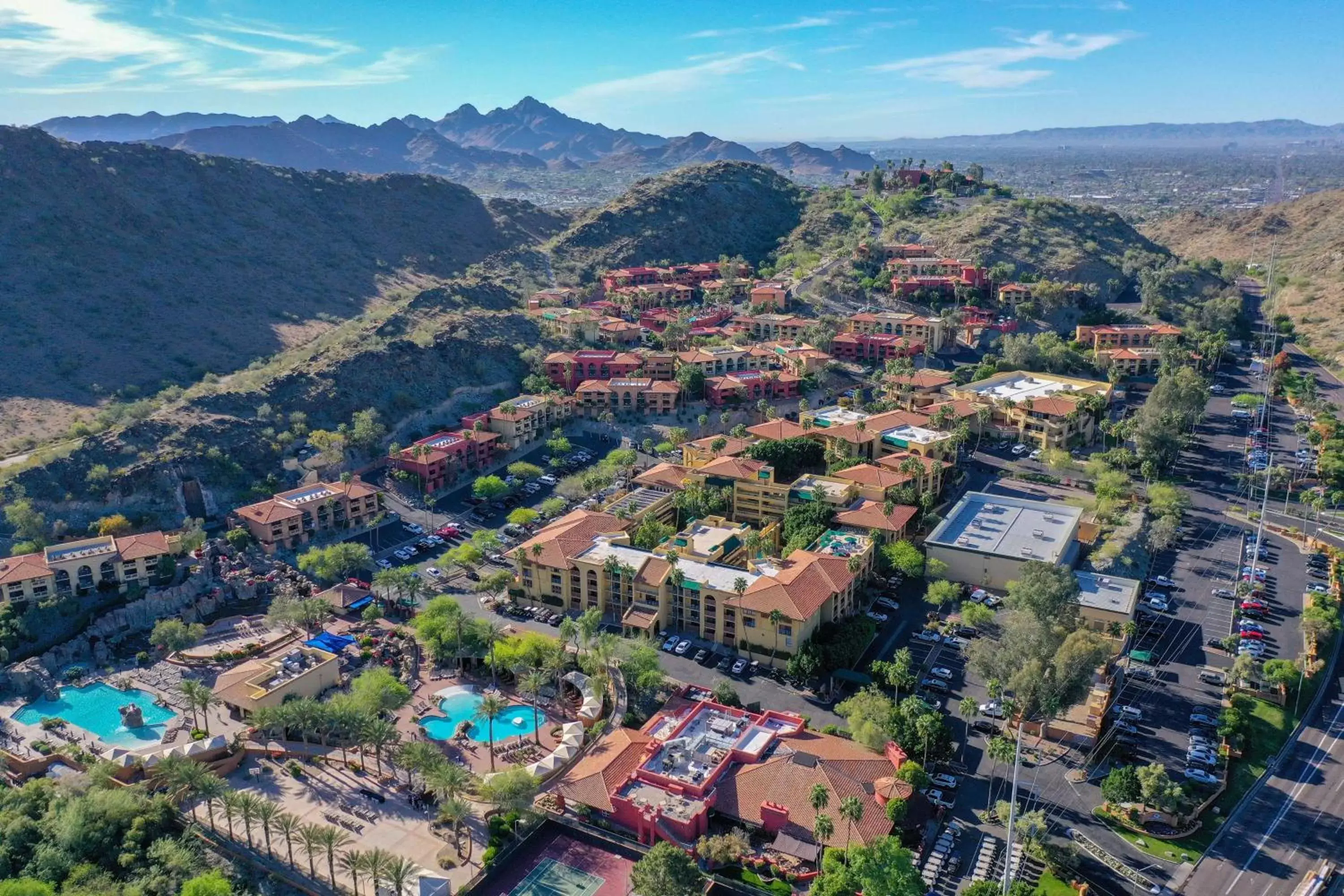 Property building, Bird's-eye View in Hilton Phoenix Tapatio Cliffs Resort