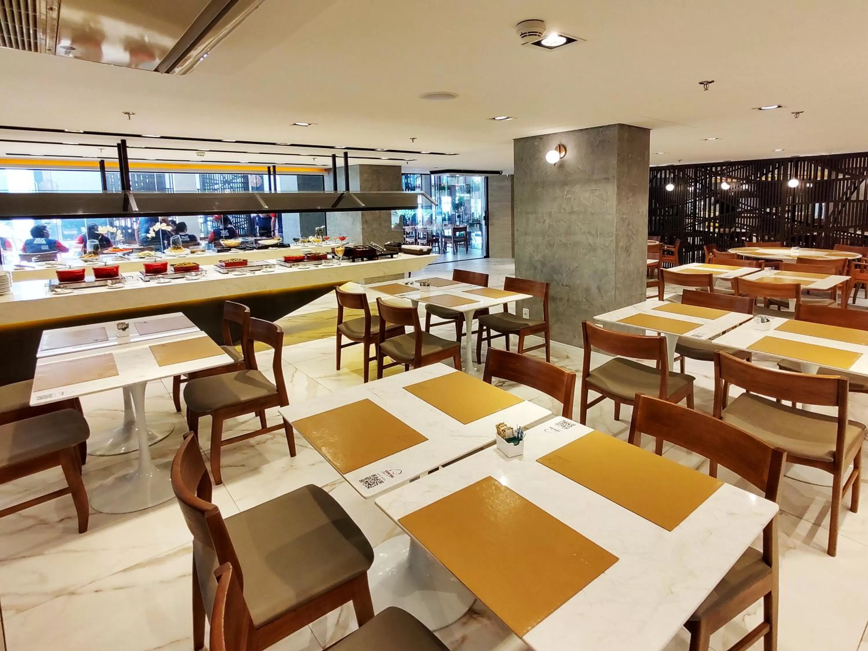 Restaurant/places to eat in Lets Idea Brasília Hotel