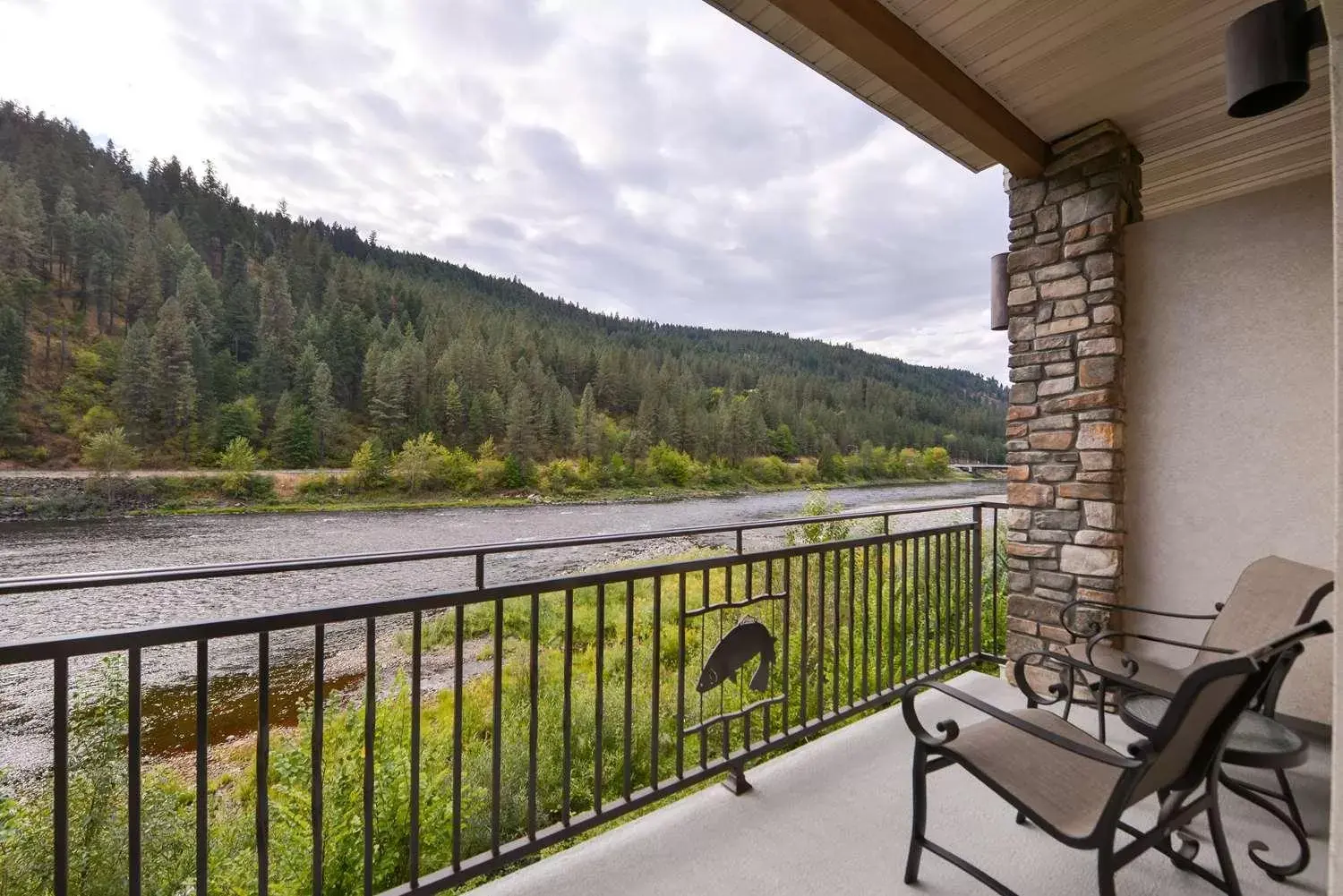 River view, Balcony/Terrace in Best Western Lodge at River's Edge