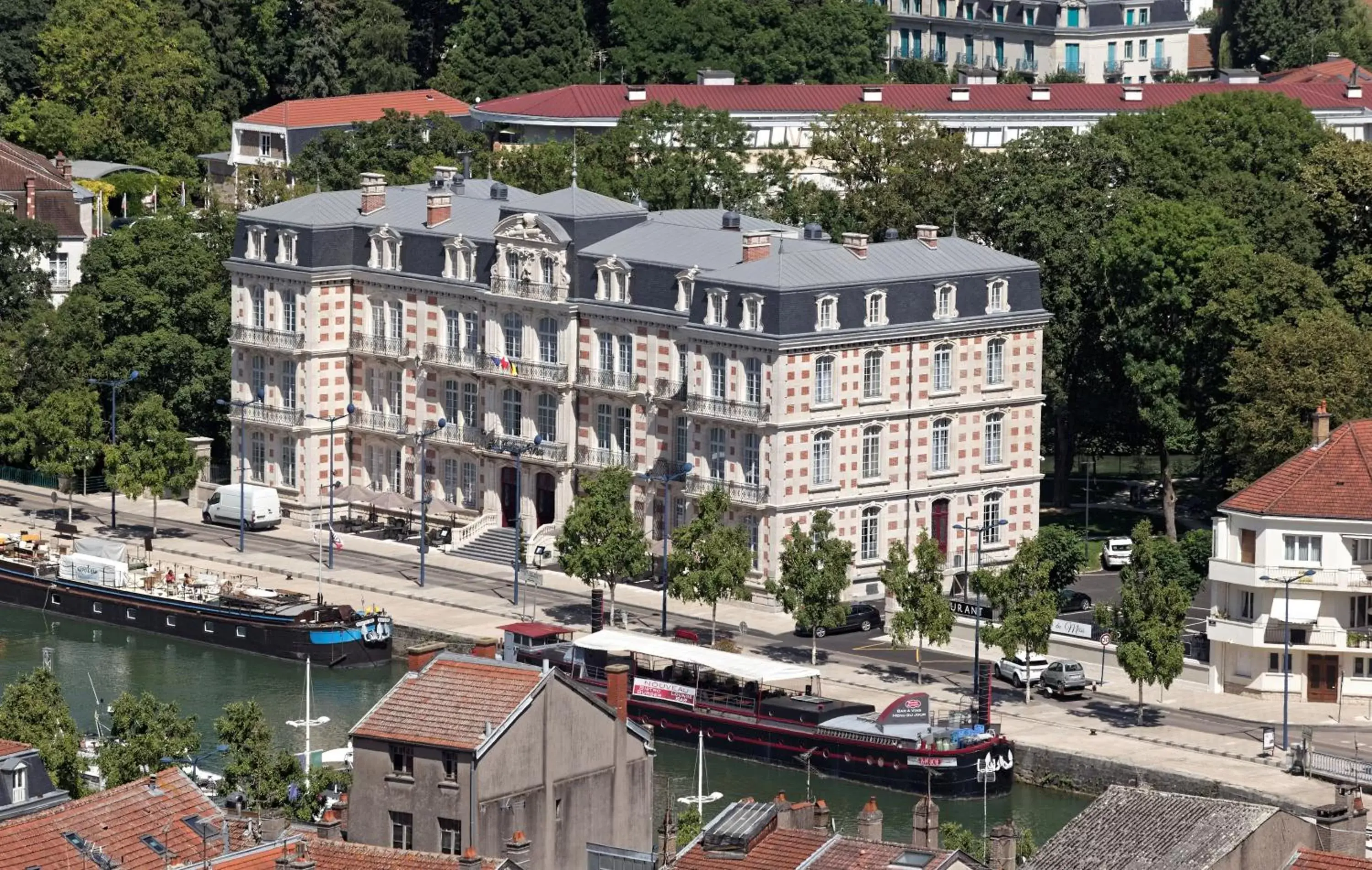 Facade/entrance, Nearby Landmark in Les Jardins du Mess