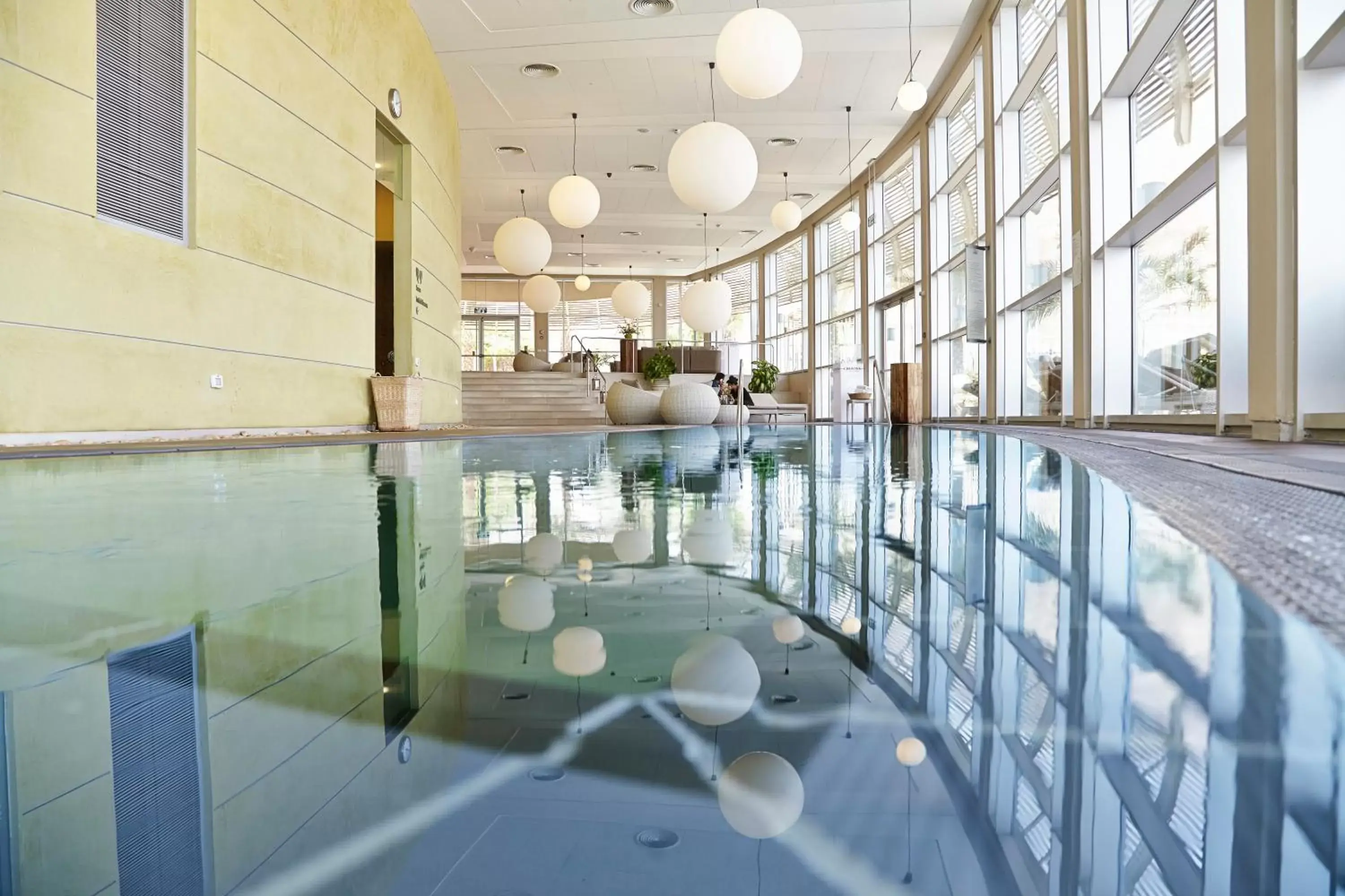 Hot Spring Bath, Swimming Pool in Ein Gedi Kibbutz Hotel