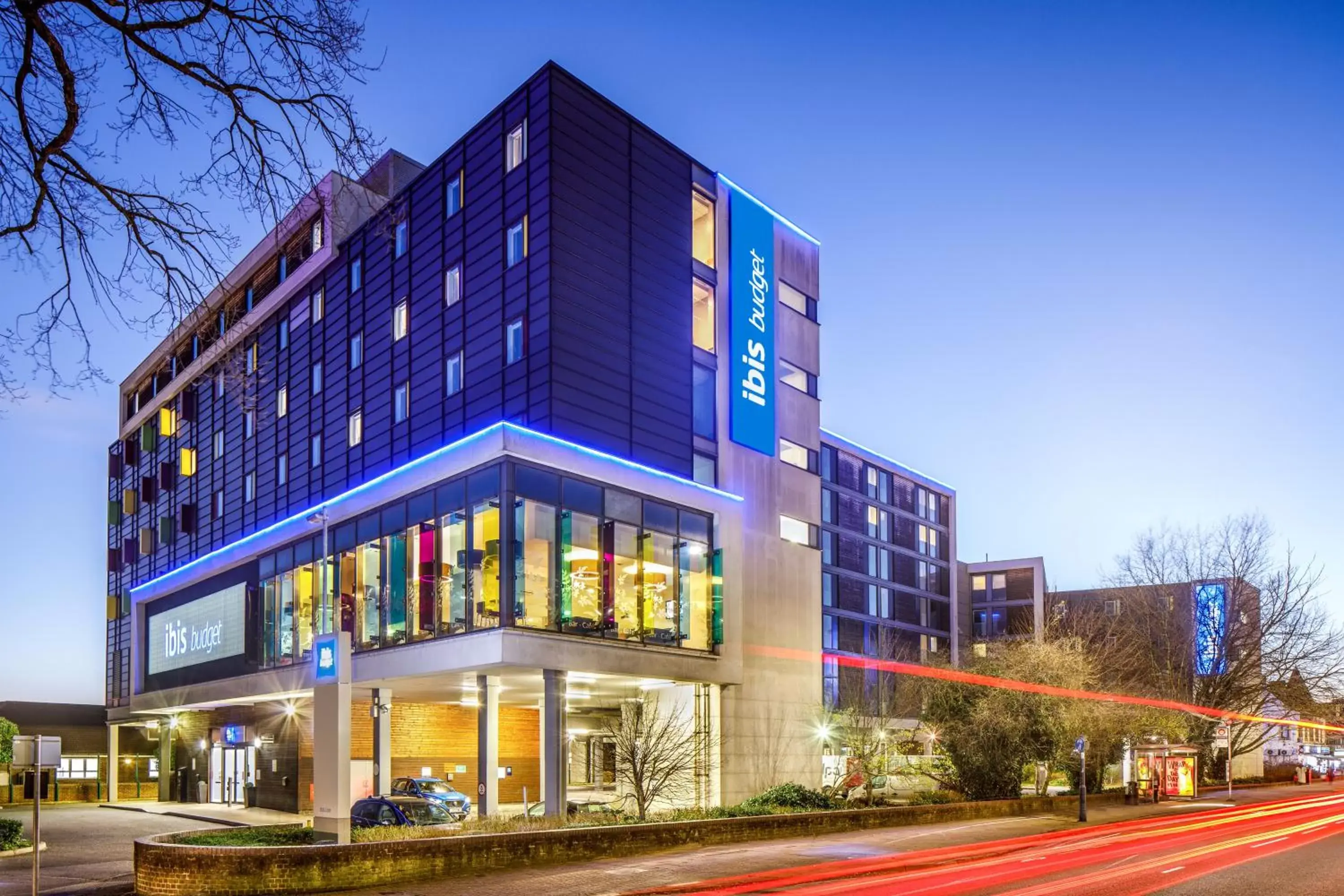 Property building in ibis budget London Heathrow Central Property building in ibis budget London Heathrow Central