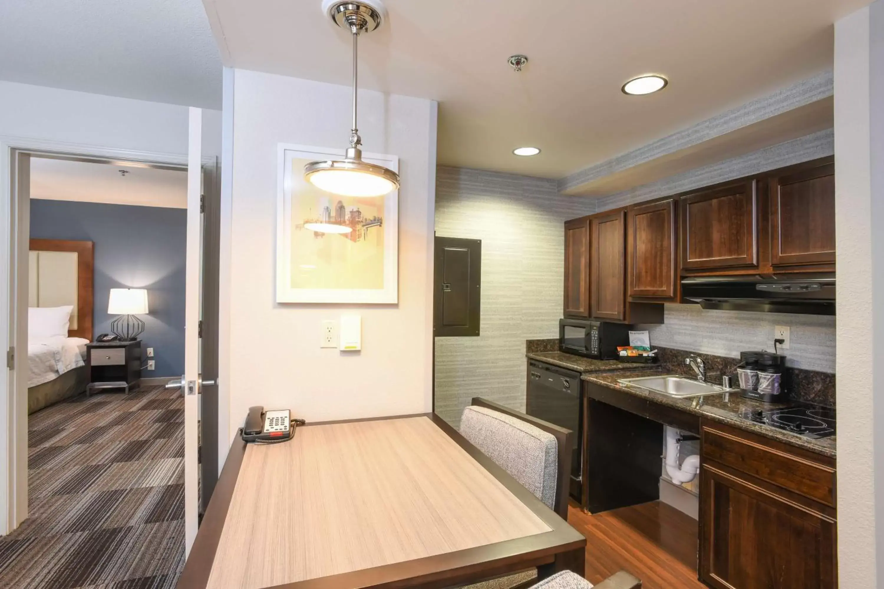 Kitchen or kitchenette, Kitchen/Kitchenette in Homewood Suites Cincinnati Airport South-Florence