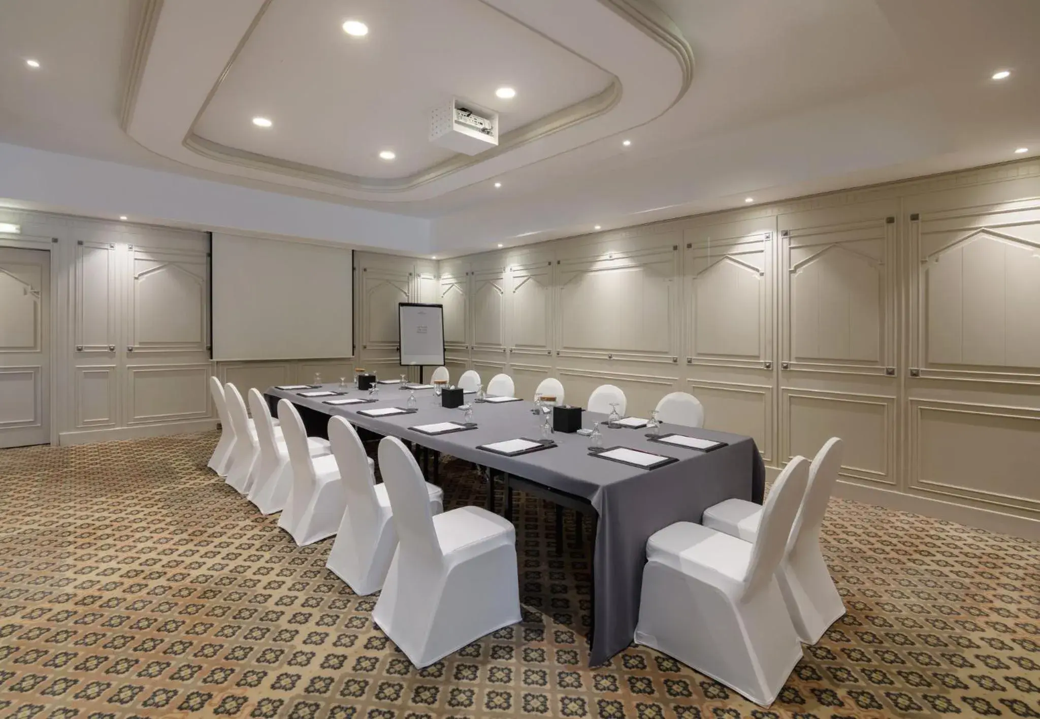 Meeting/conference room in Crowne Plaza Muscat, an IHG Hotel