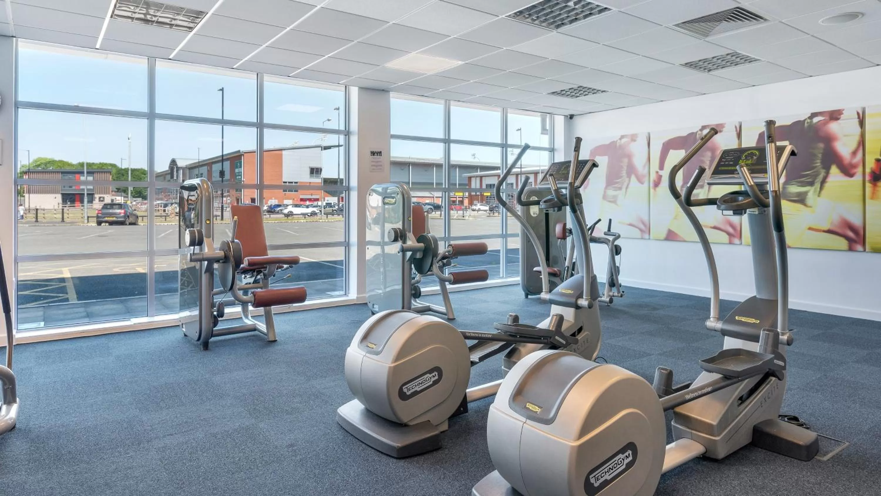 Fitness centre/facilities in Holiday Inn Express Leigh - Sports Village by IHG