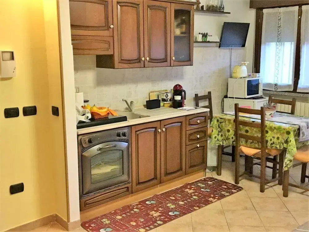 Kitchen/Kitchenette in B&B Il Parco