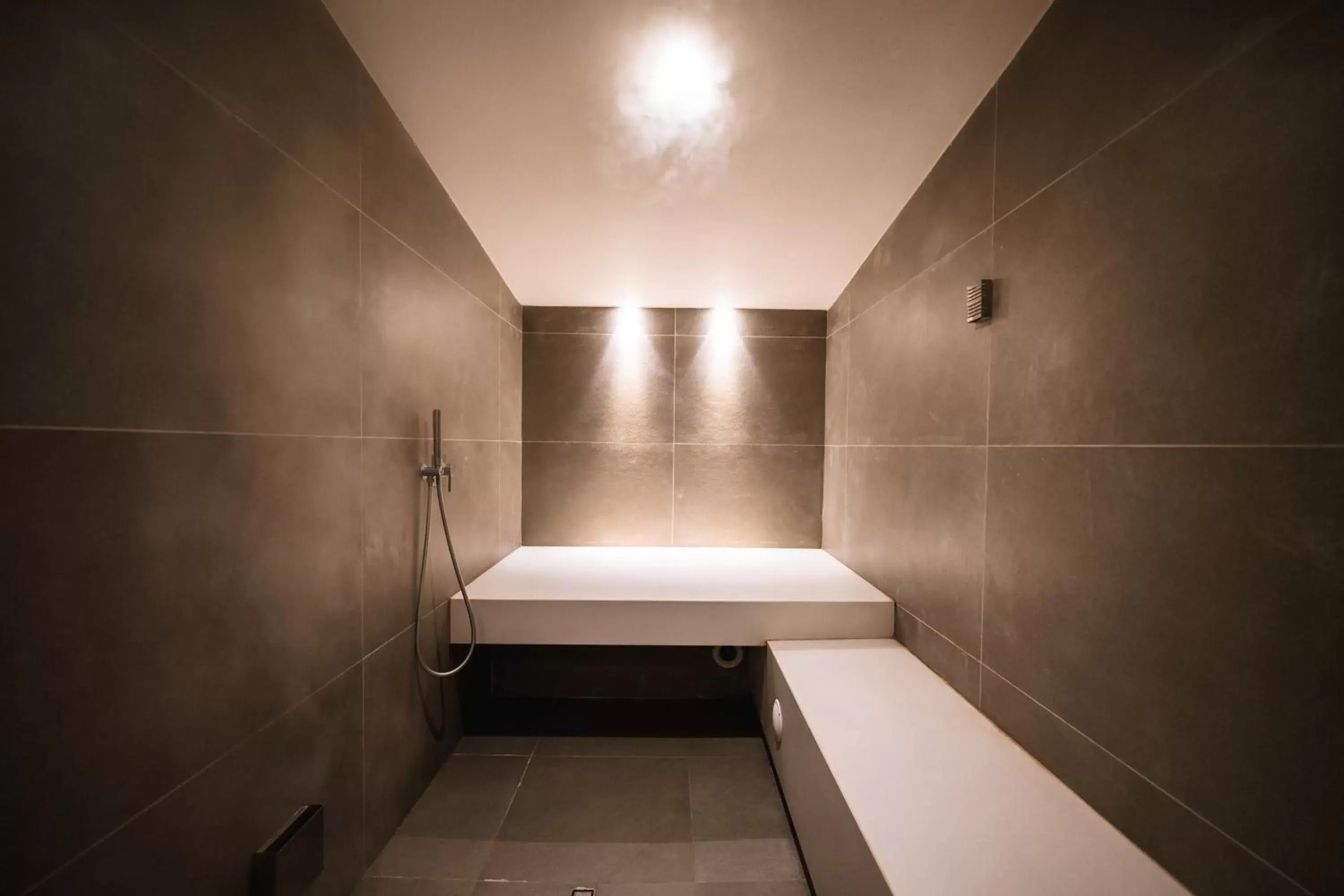 Spa and wellness centre/facilities, Bathroom in Hotel De La Ville