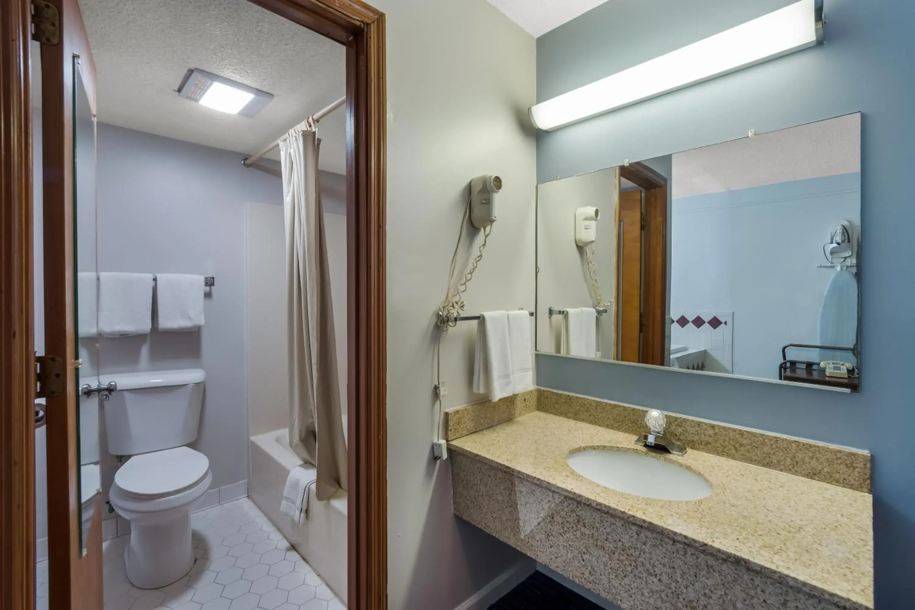 Shower, Bathroom in Rodeway Inn Augusta West