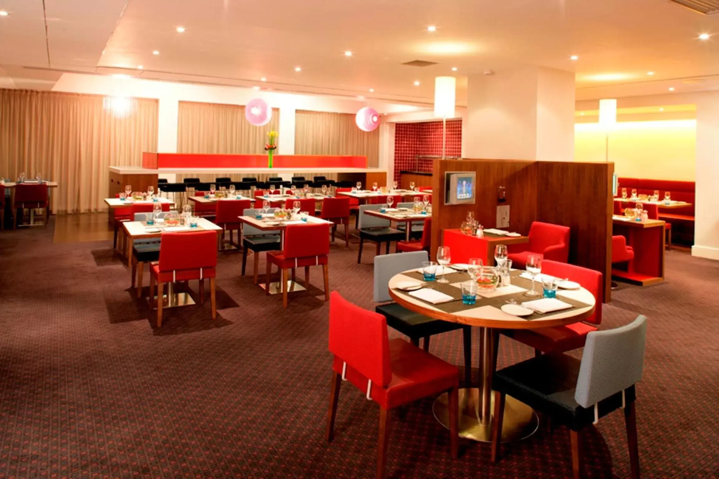Restaurant/Places to Eat in Novotel London Waterloo