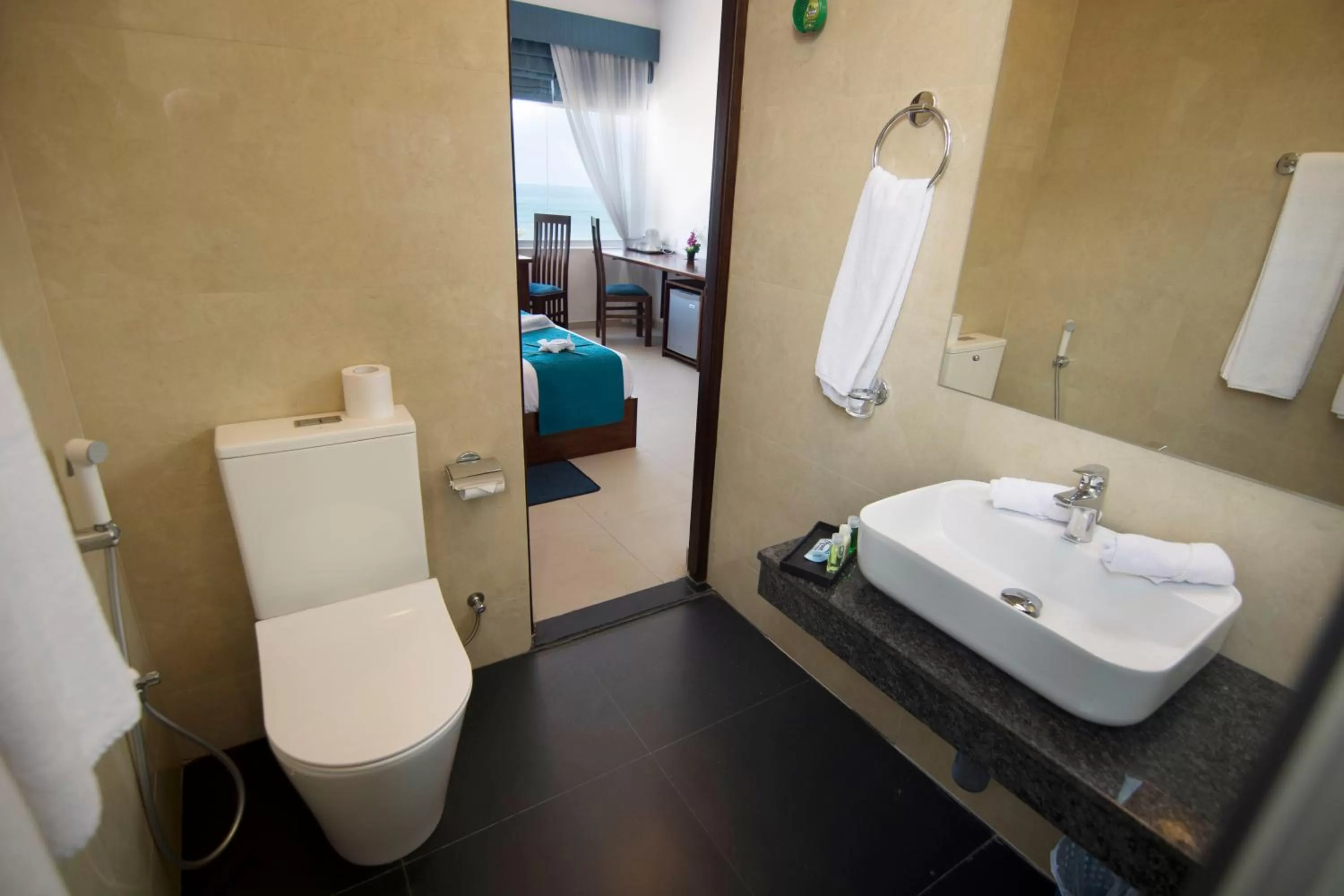 Bathroom in Mount Breeze Hotel